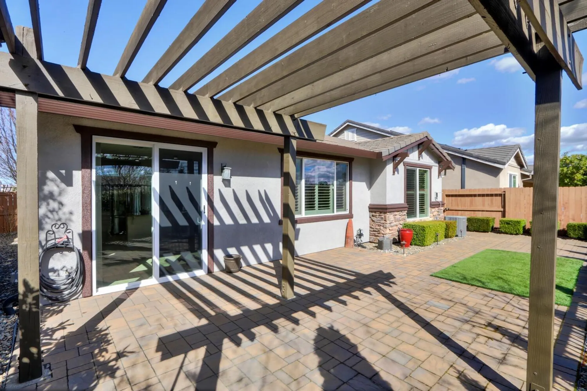 Property Slideshow image 47 of 71 | 8221 peak forest way, Elk Grove, CA, 95757