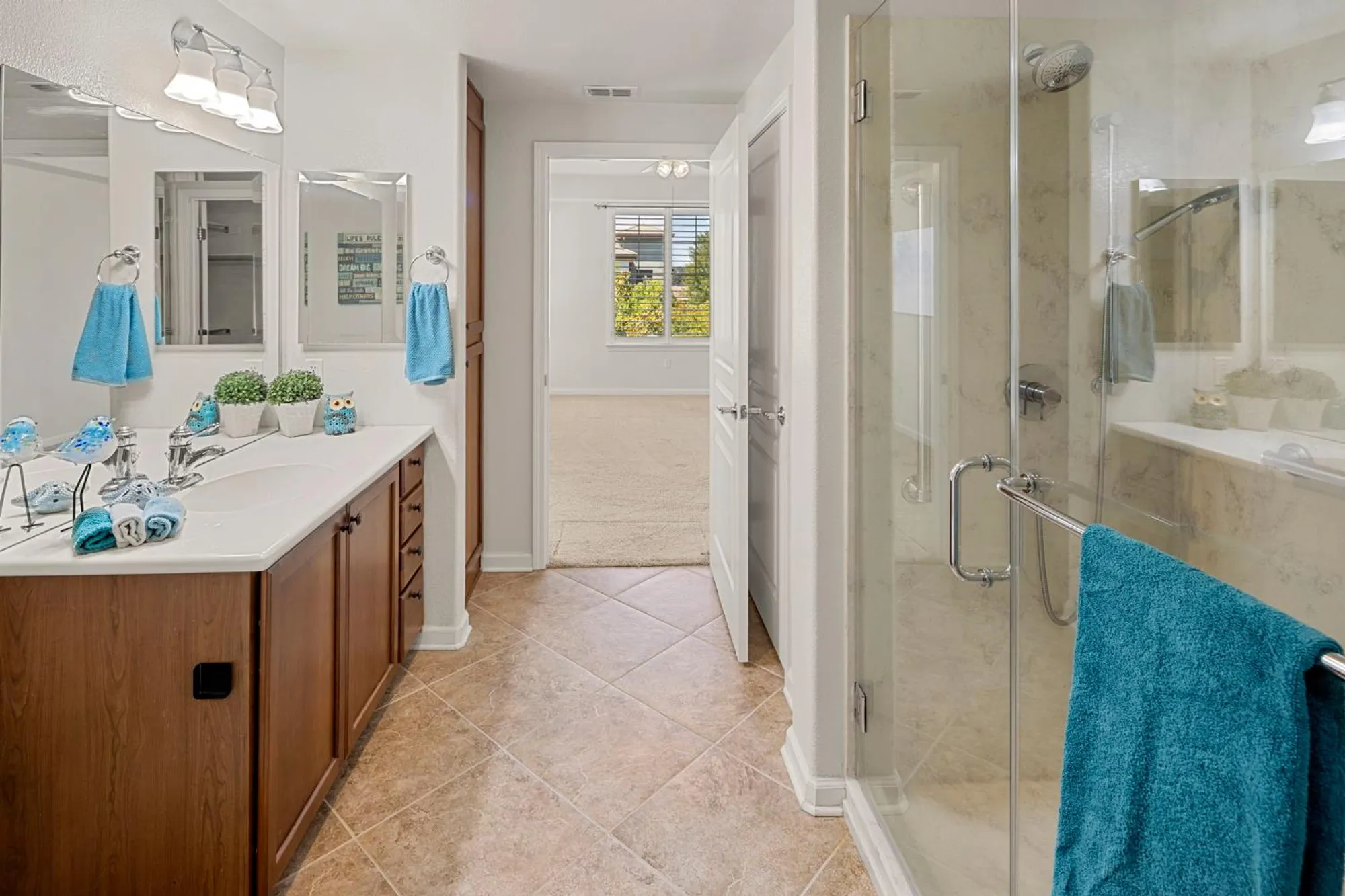 Property Slideshow image 15 of 32 | 1530 topanga ln 202, Lincoln, CA, 95648