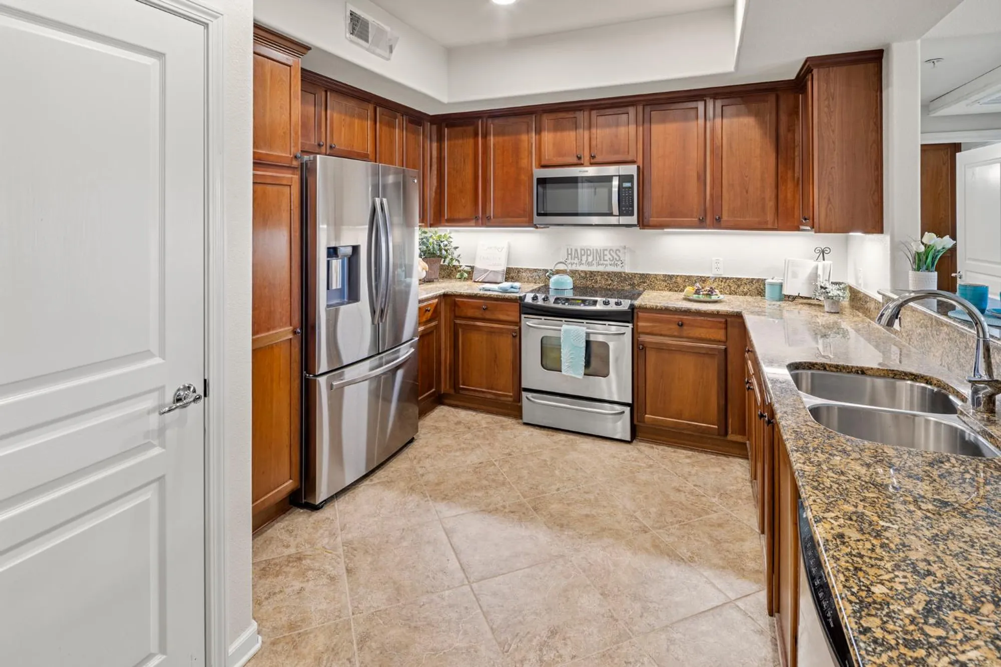 Property Slideshow image 8 of 32 | 1530 topanga ln 202, Lincoln, CA, 95648