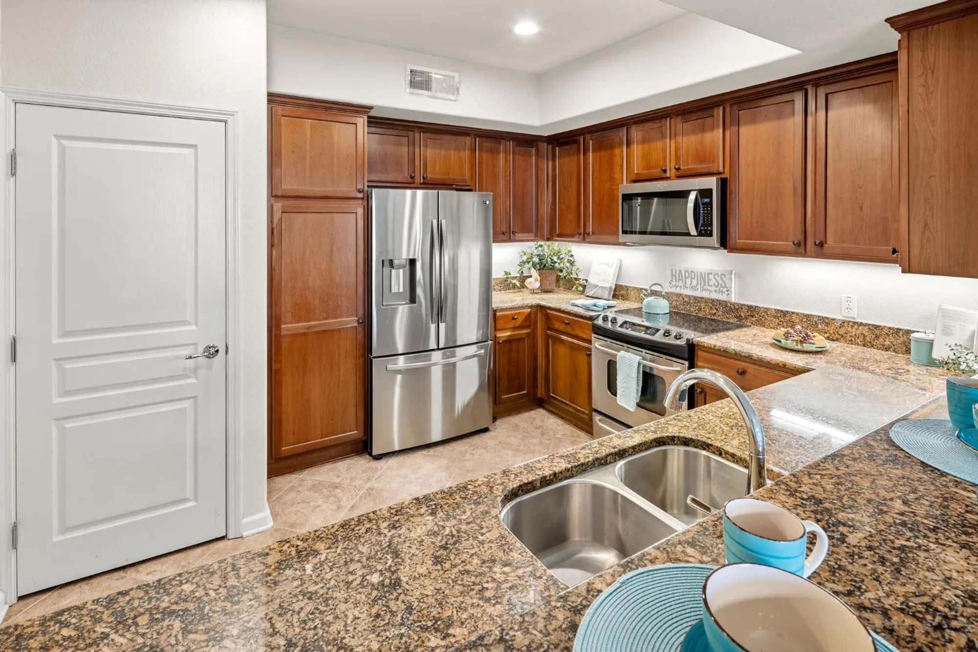 Property Slideshow image 1 of 32 | 1530 topanga ln 202, Lincoln, CA, 95648