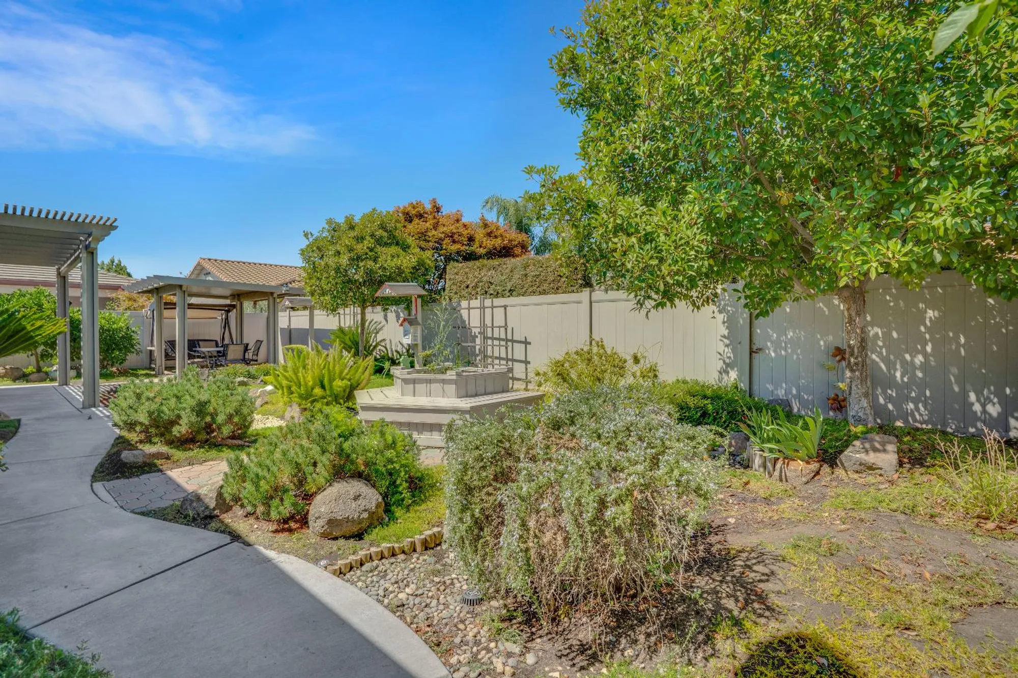 Property Slideshow image 34 of 50 | 2381 nutwood pl, Manteca, CA, 95336