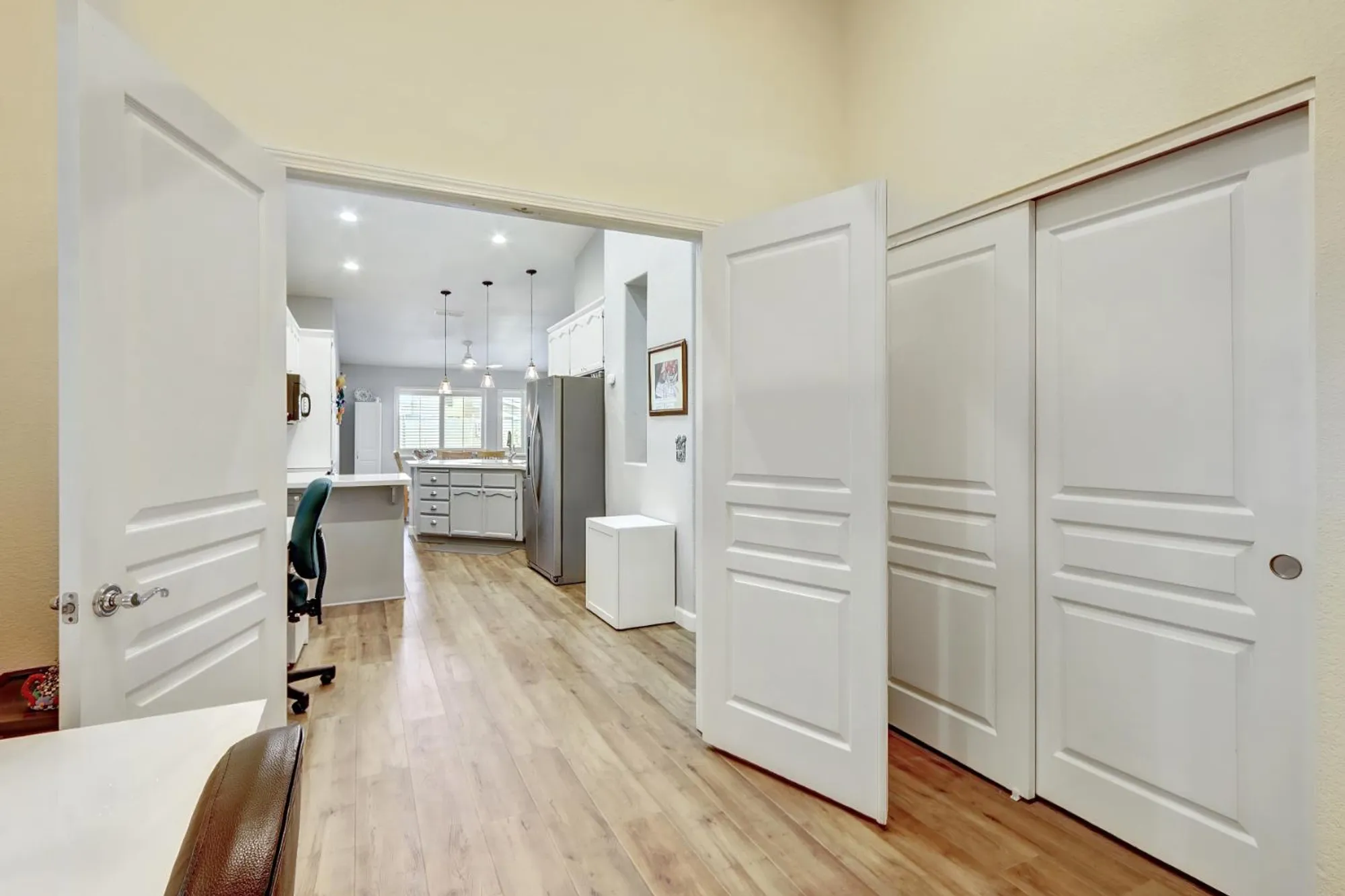 Property Slideshow image 26 of 51 | 7618 sunvaught ln, Sacramento, CA, 95828