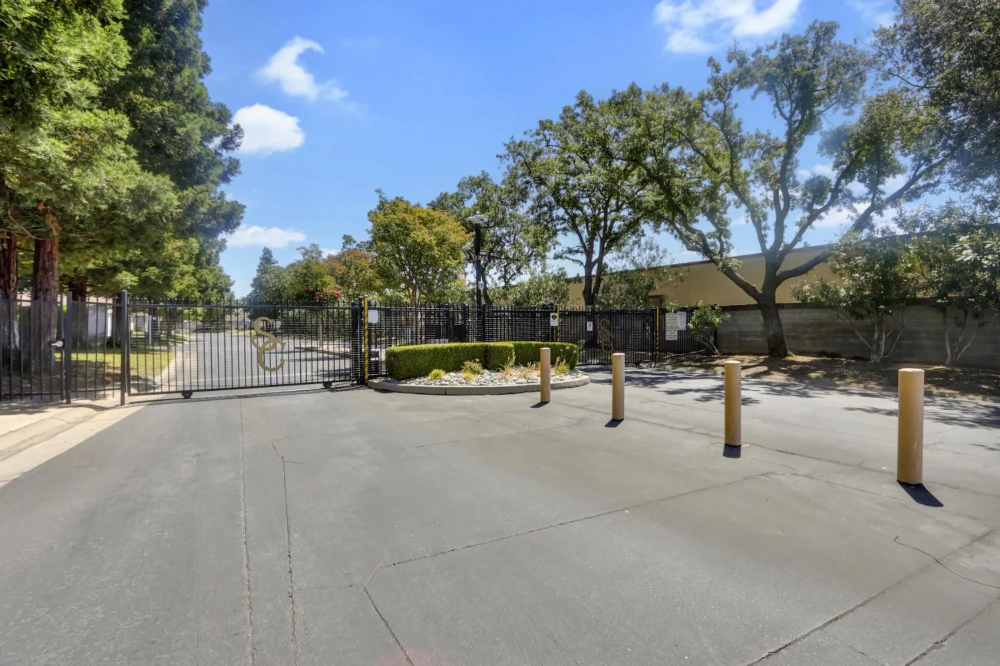 Property Slideshow image 51 of 51 | 7618 sunvaught ln, Sacramento, CA, 95828