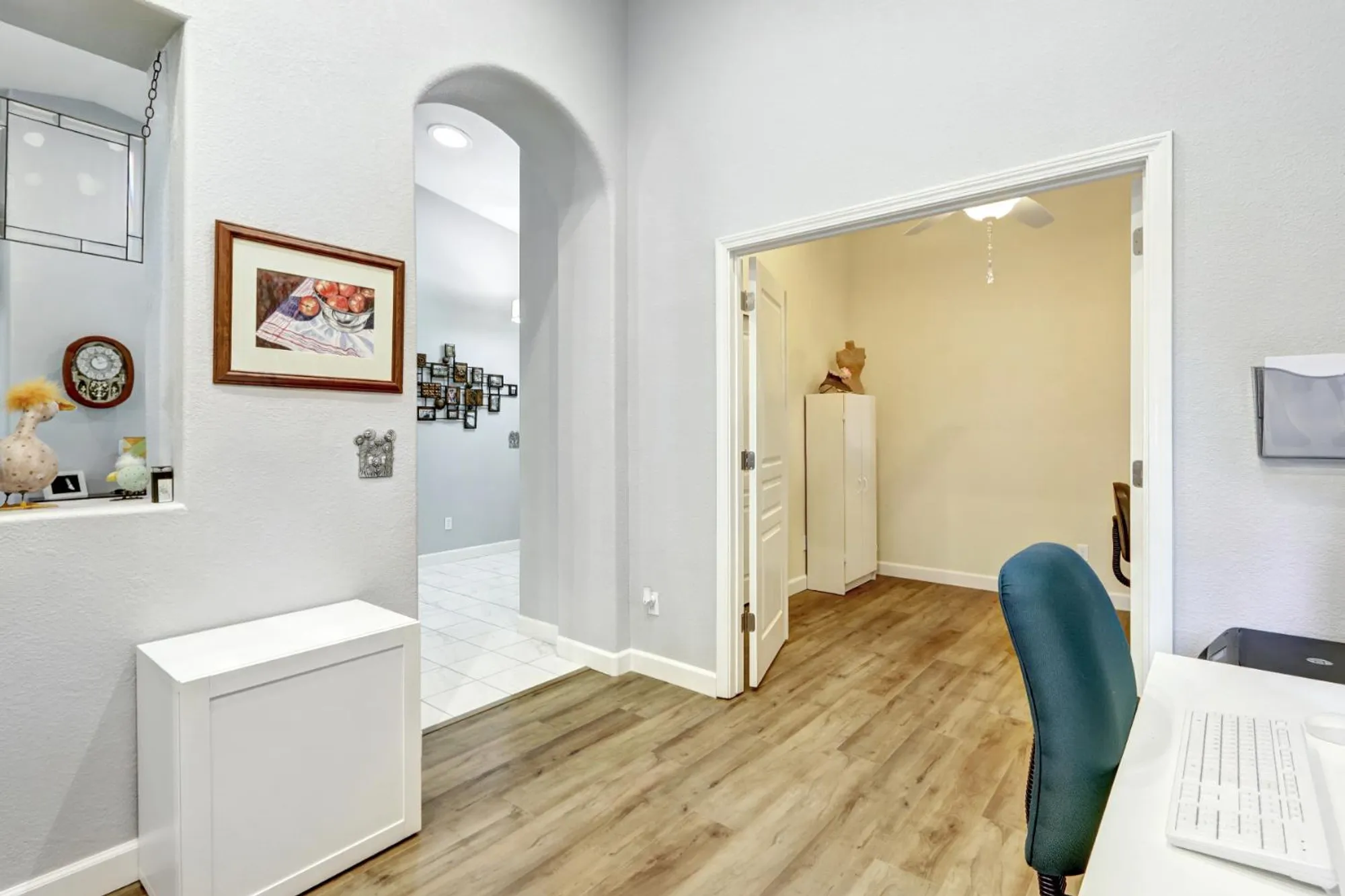 Property Slideshow image 24 of 51 | 7618 sunvaught ln, Sacramento, CA, 95828