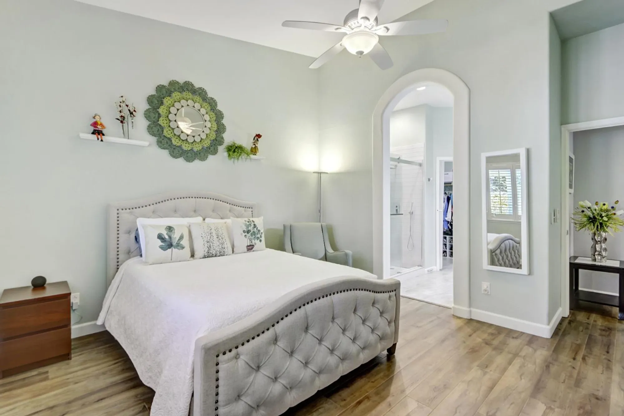 Property Slideshow image 31 of 51 | 7618 sunvaught ln, Sacramento, CA, 95828