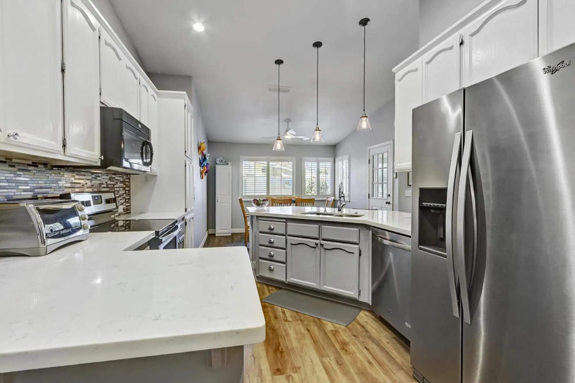 Property Slideshow image 18 of 51 | 7618 sunvaught ln, Sacramento, CA, 95828