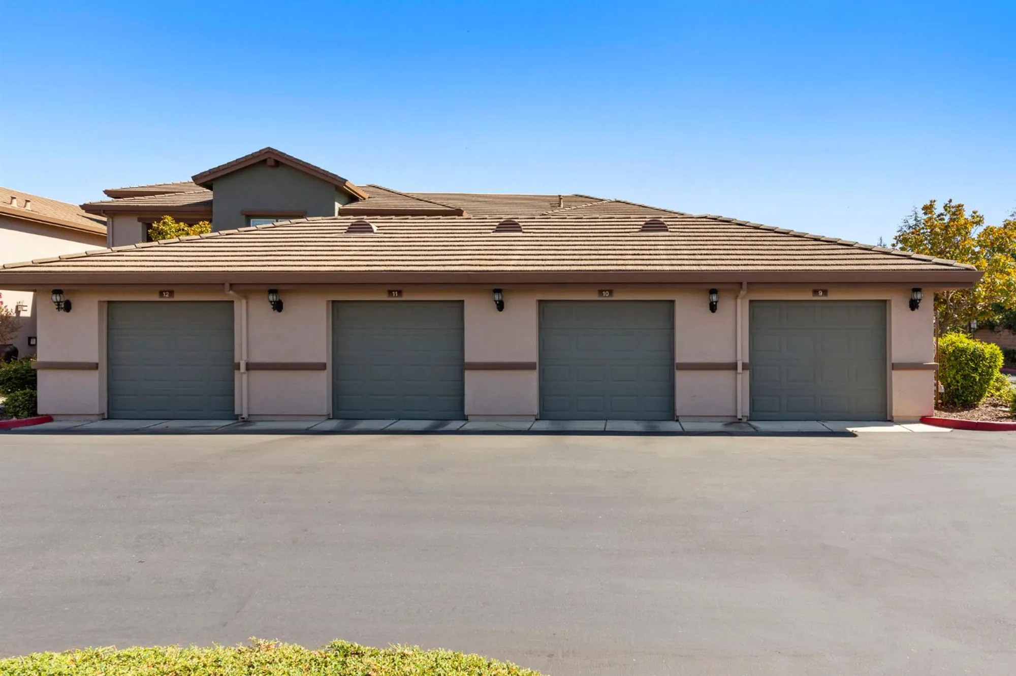 Property Slideshow image 25 of 32 | 1530 topanga ln 202, Lincoln, CA, 95648