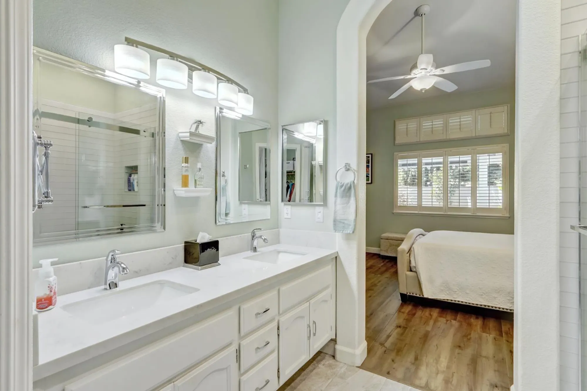 Property Slideshow image 33 of 51 | 7618 sunvaught ln, Sacramento, CA, 95828