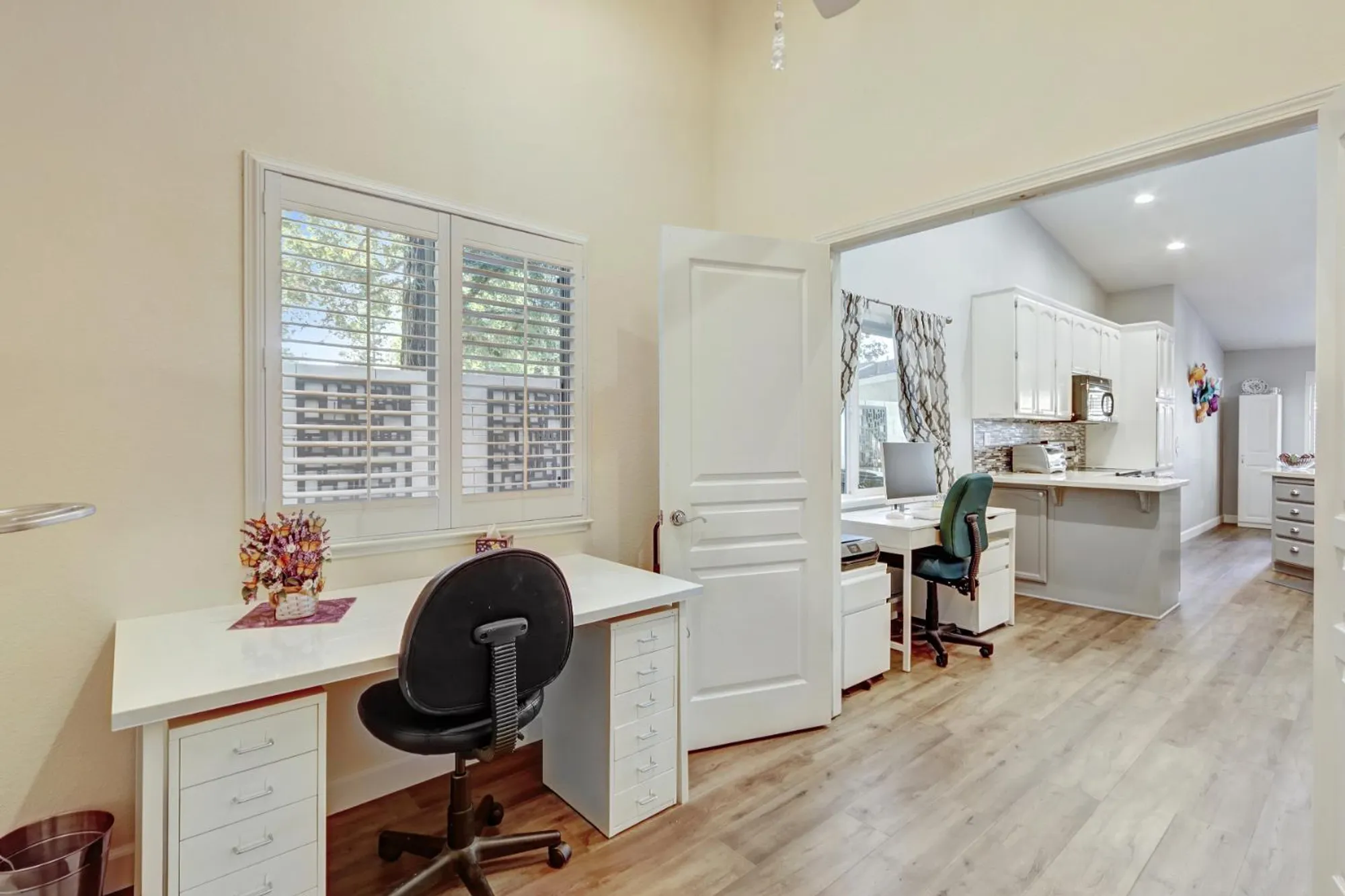 Property Slideshow image 27 of 51 | 7618 sunvaught ln, Sacramento, CA, 95828