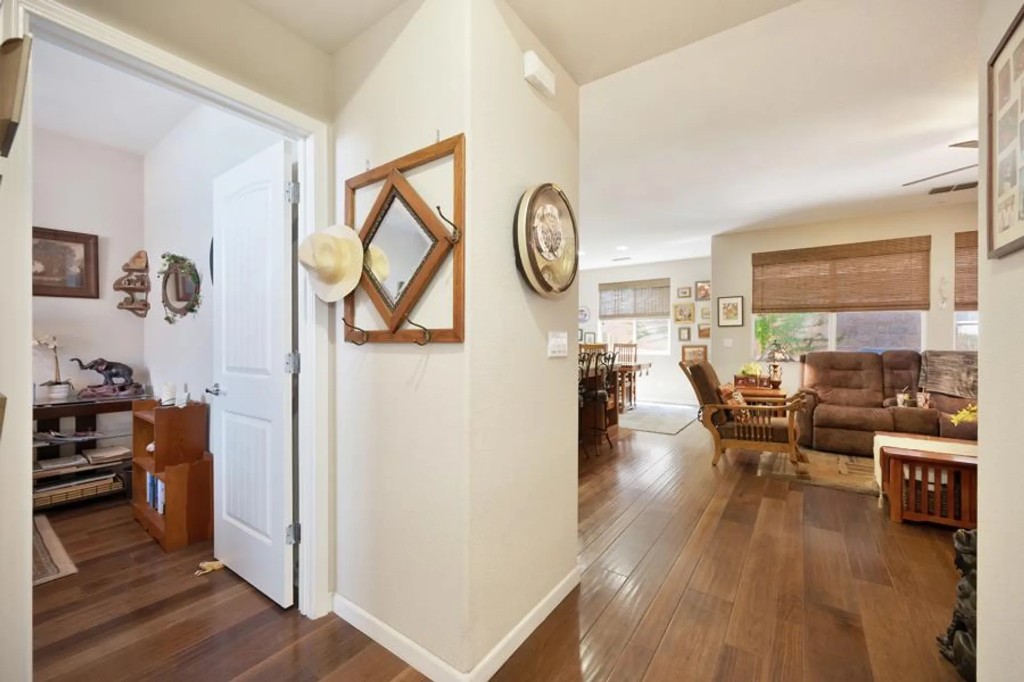 Property Slideshow image 13 of 41 | 9763 dartwell way, Sacramento, CA, 95829