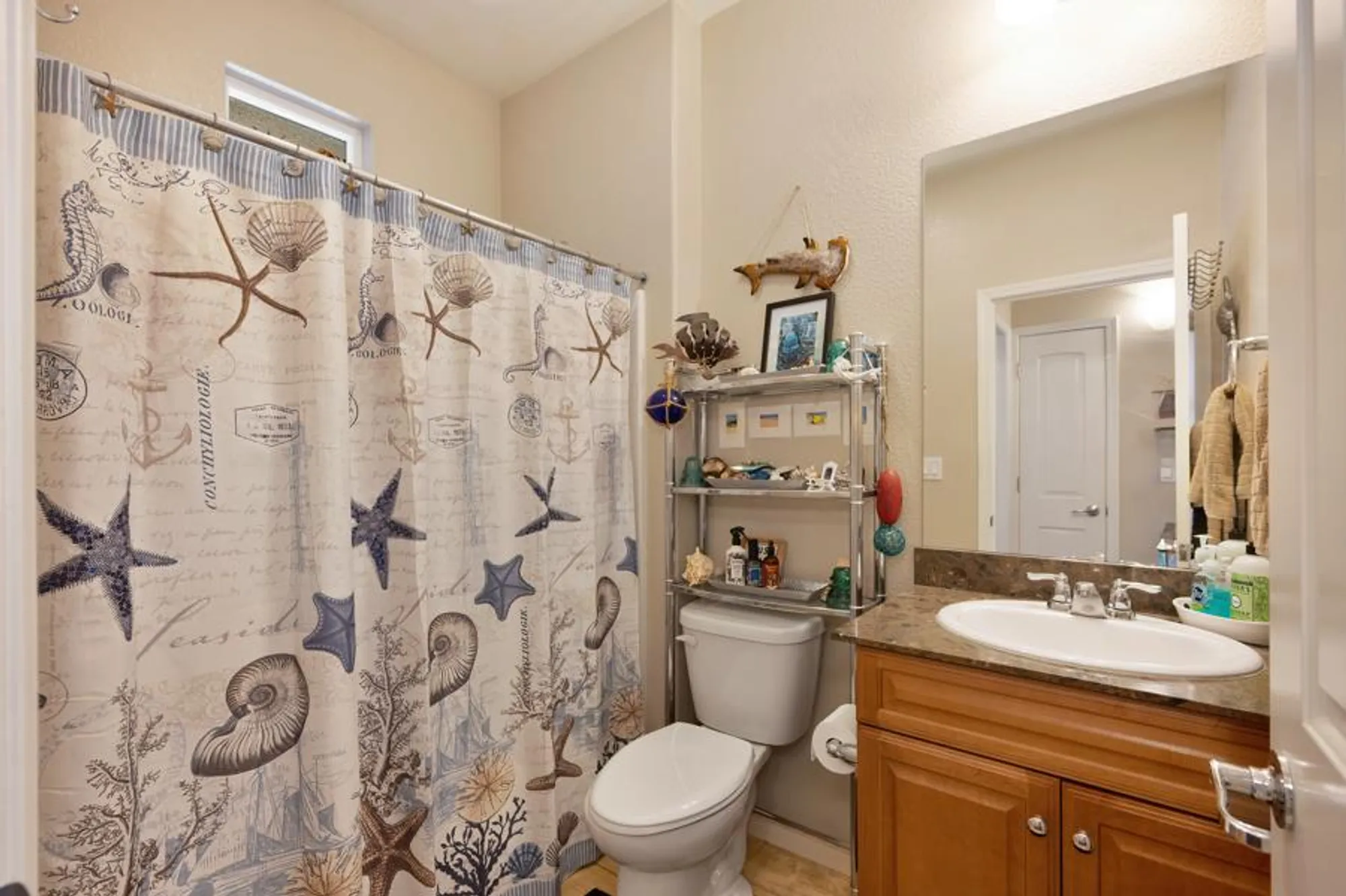 Property Slideshow image 30 of 41 | 9763 dartwell way, Sacramento, CA, 95829