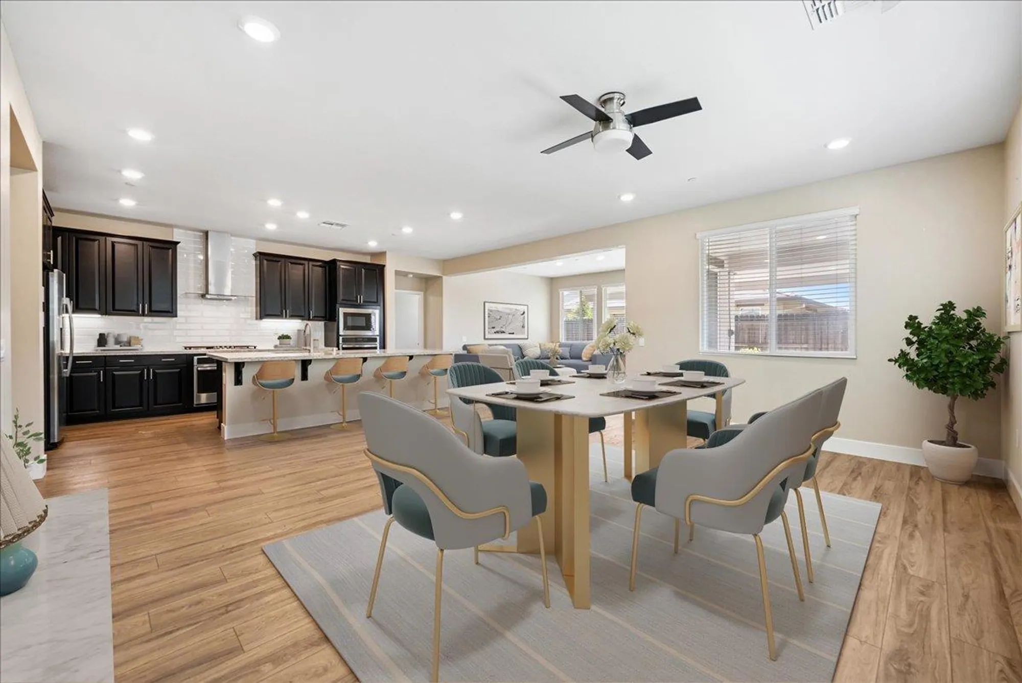 Property Slideshow image 6 of 38 | 7040 orbital ln, Roseville, CA, 95747