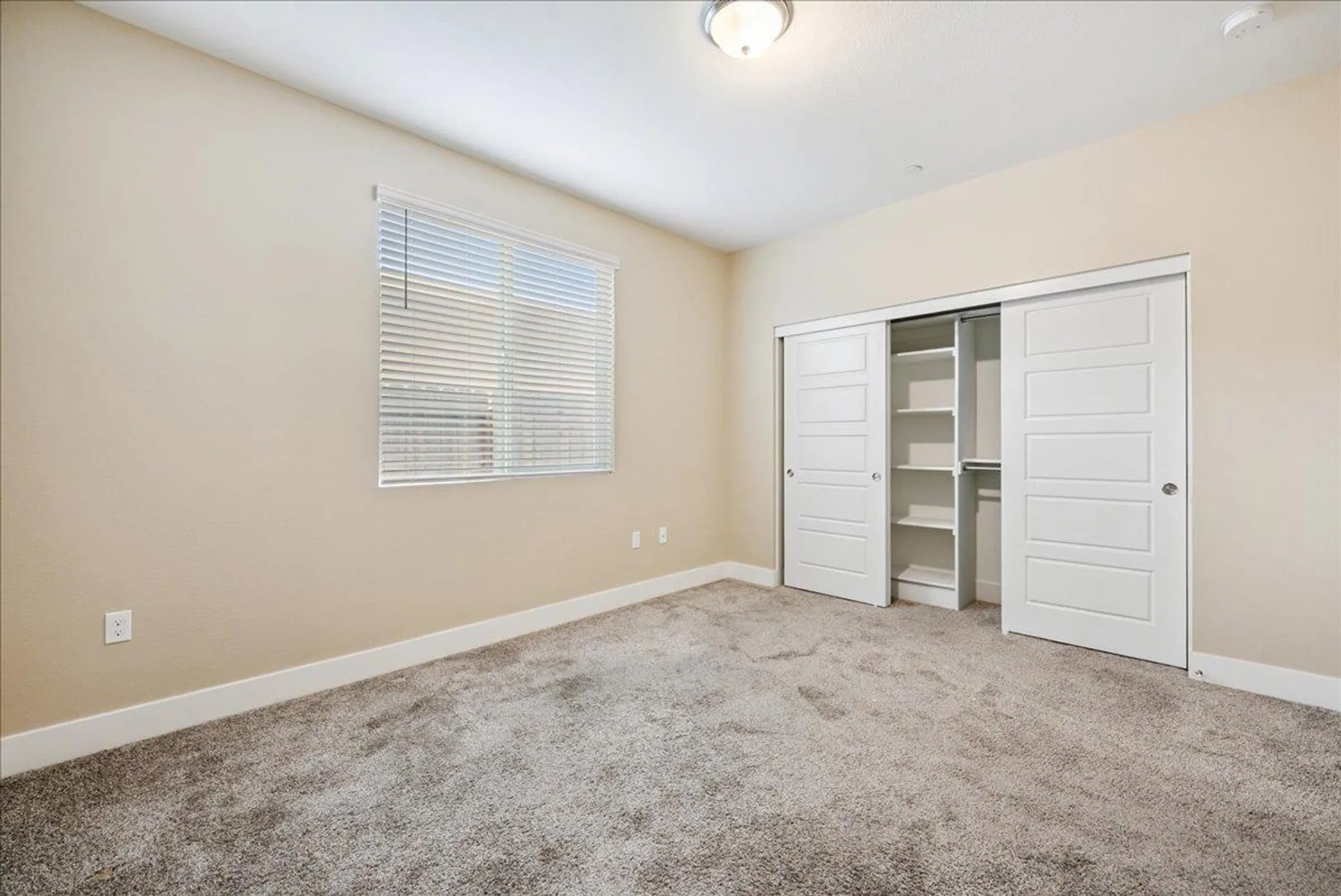 Property Slideshow image 22 of 38 | 7040 orbital ln, Roseville, CA, 95747