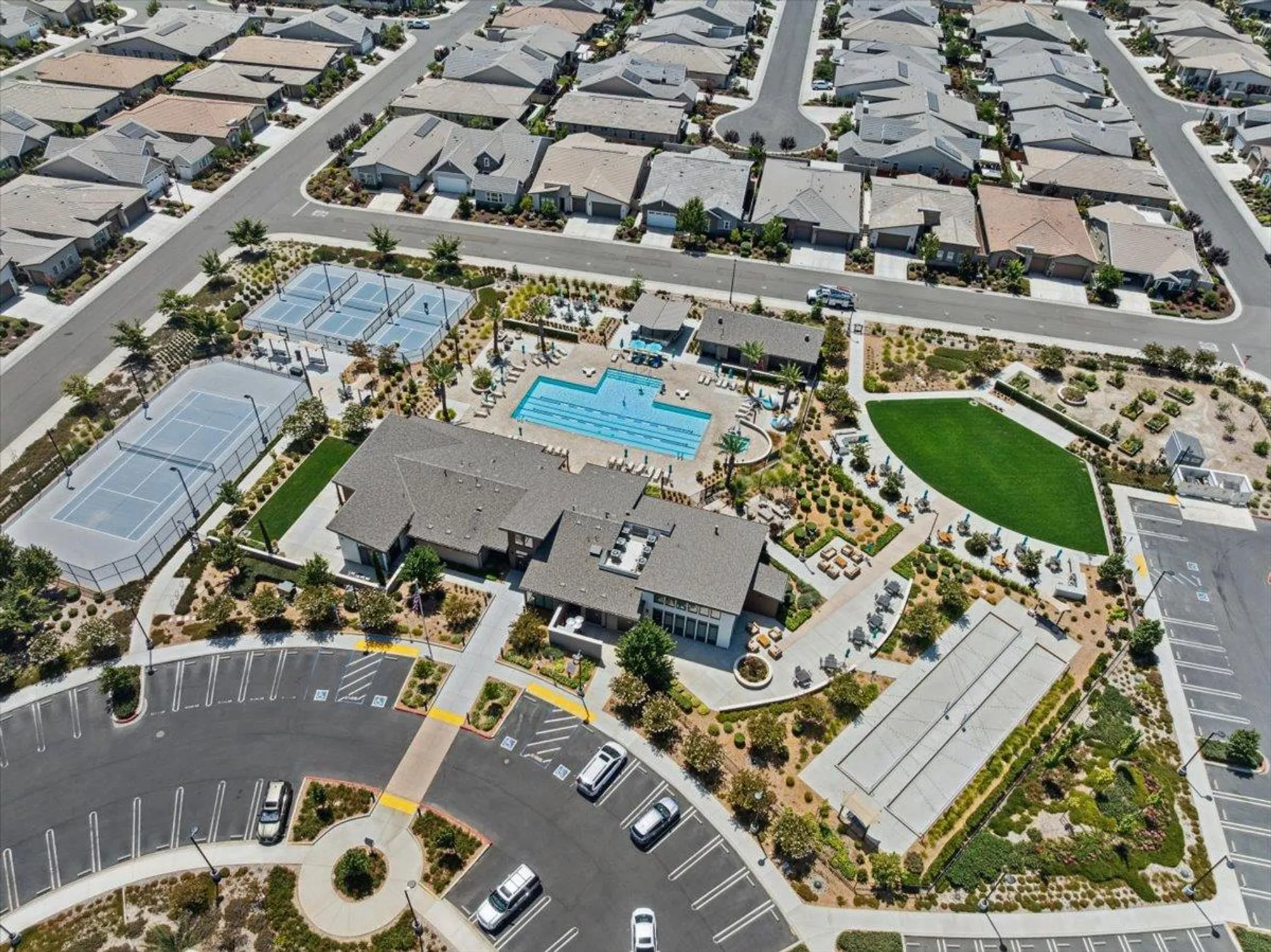 Property Slideshow image 38 of 38 | 7040 orbital ln, Roseville, CA, 95747