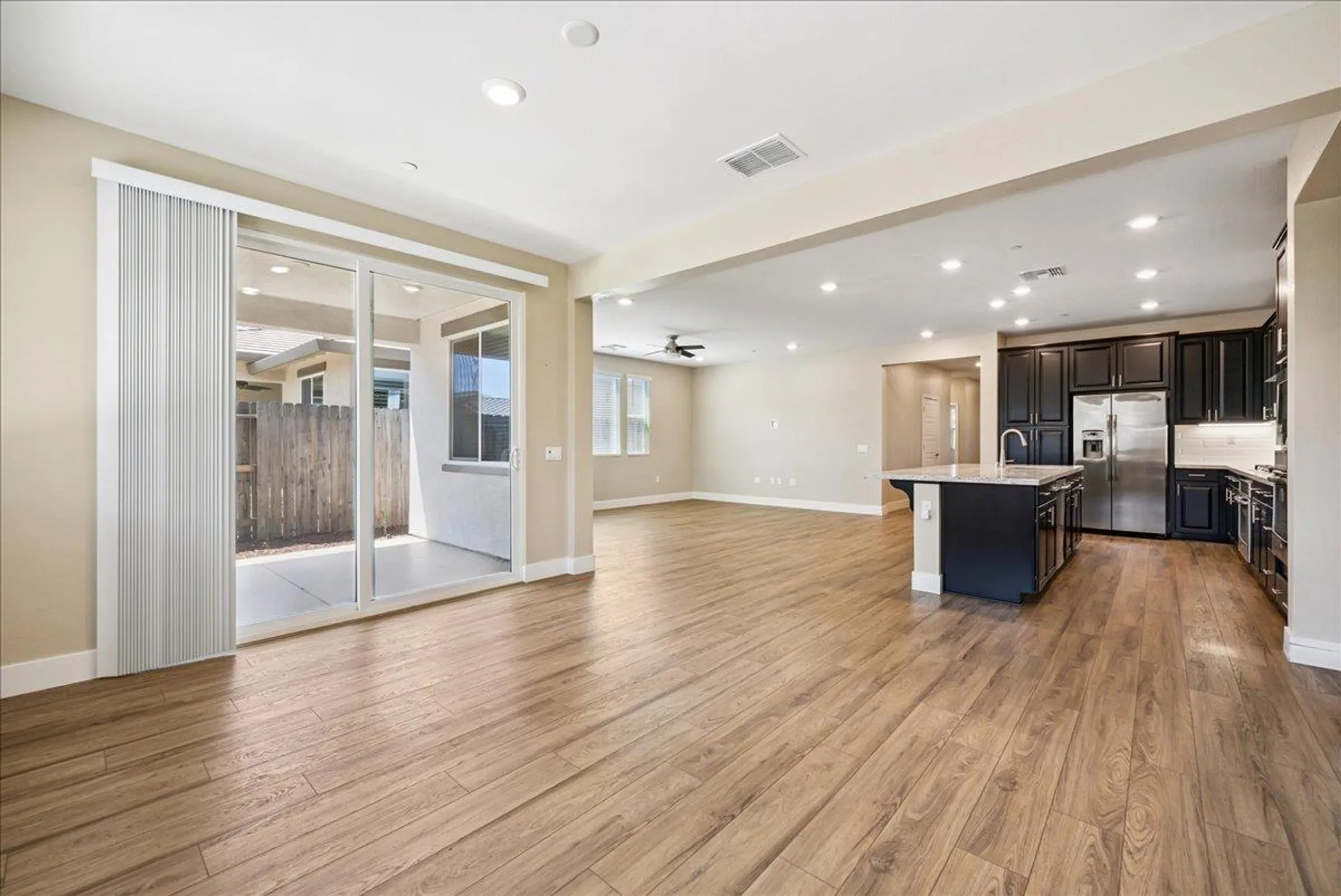 Property Slideshow image 15 of 38 | 7040 orbital ln, Roseville, CA, 95747