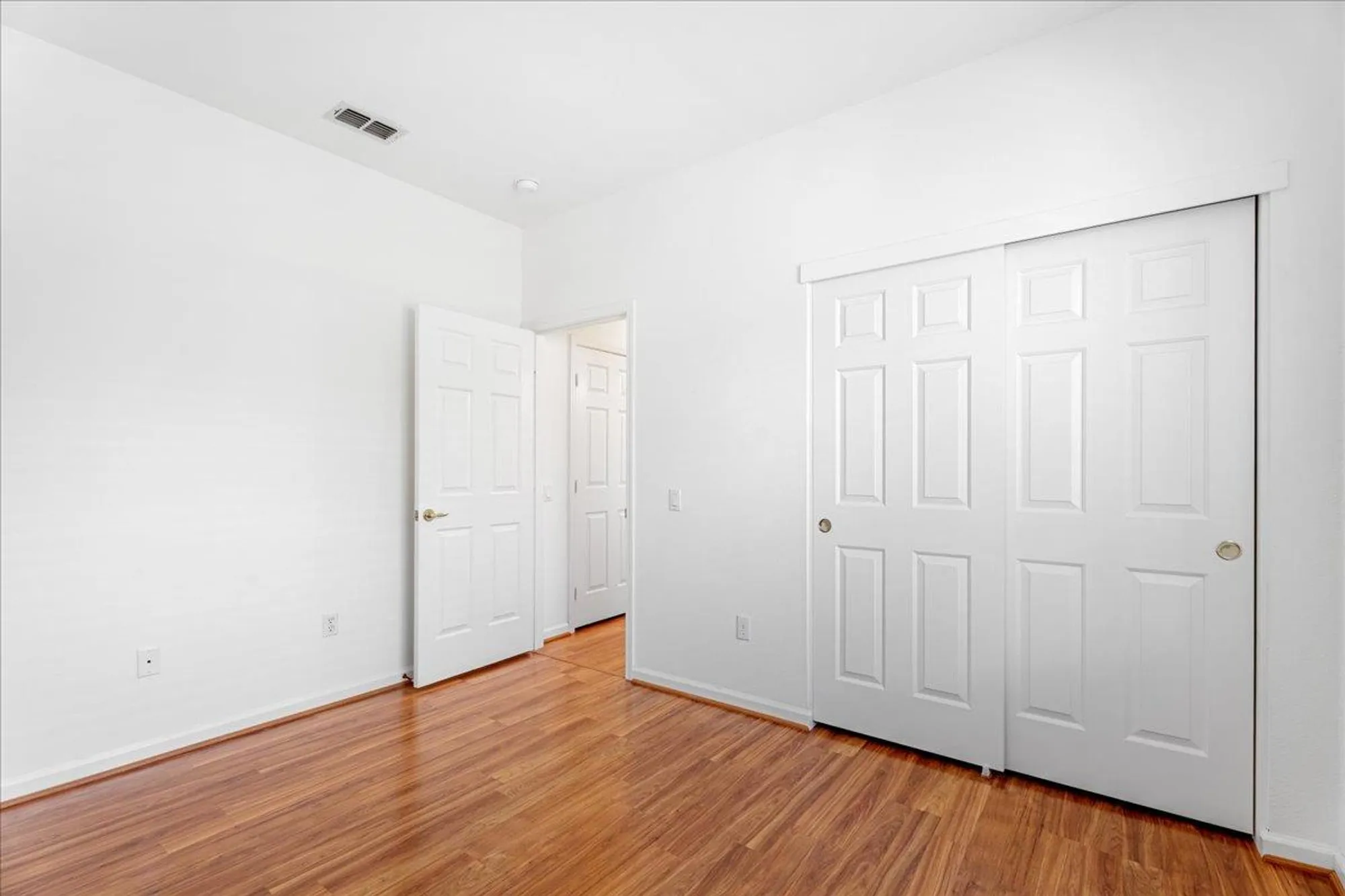 Property Slideshow image 14 of 31 | 2012 gatehouse ln, Lincoln, CA, 95648