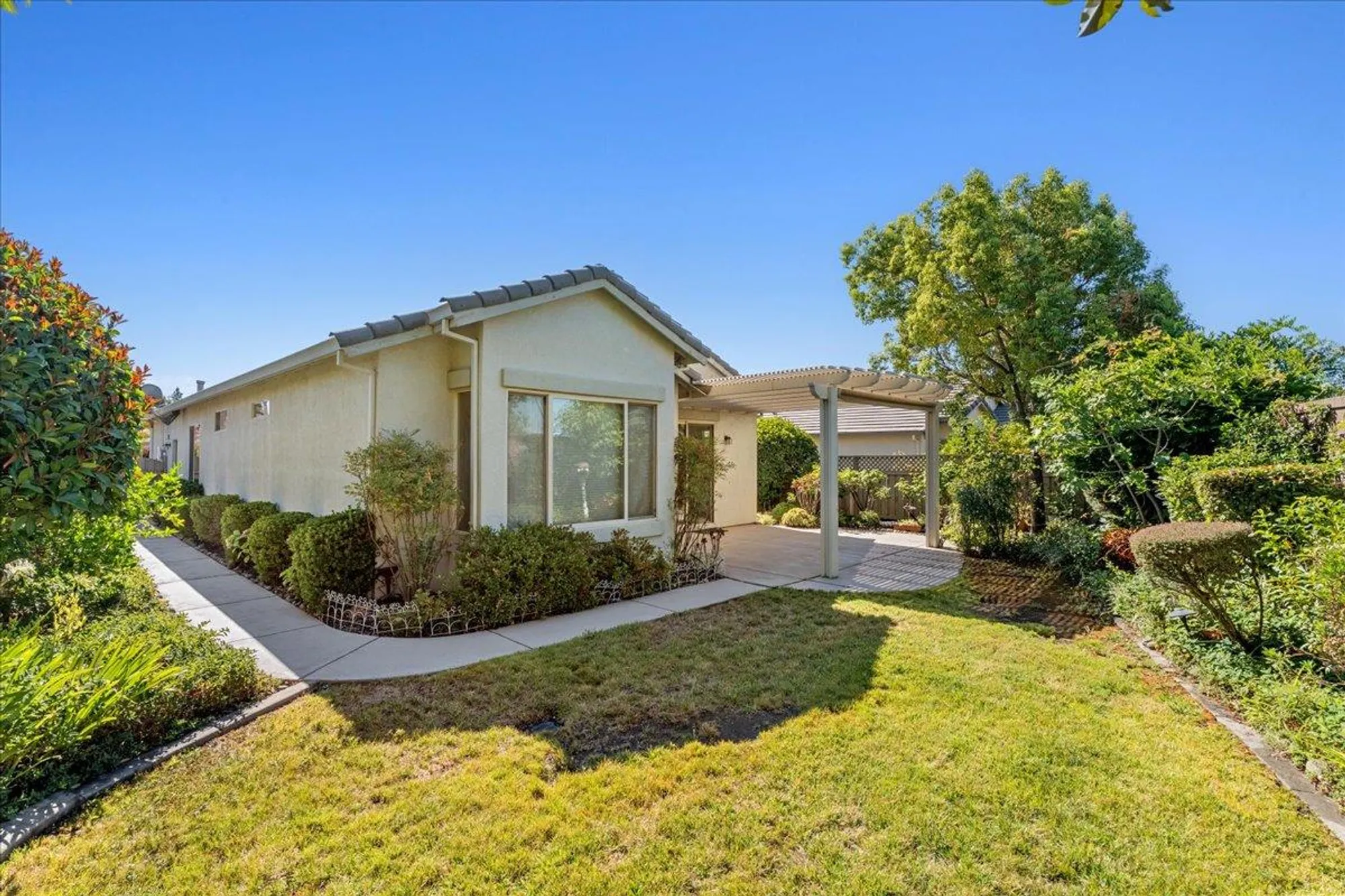 Property Slideshow image 22 of 31 | 2012 gatehouse ln, Lincoln, CA, 95648