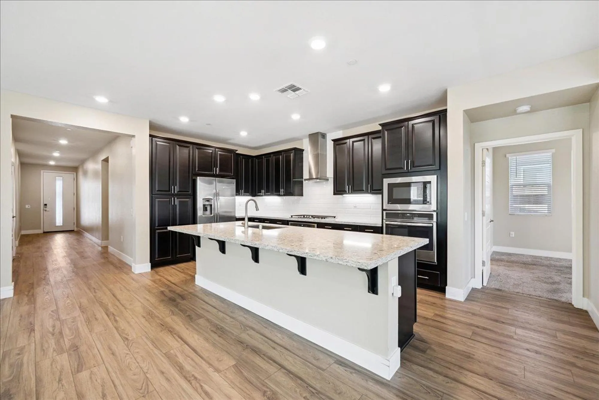 Property Slideshow image 9 of 38 | 7040 orbital ln, Roseville, CA, 95747