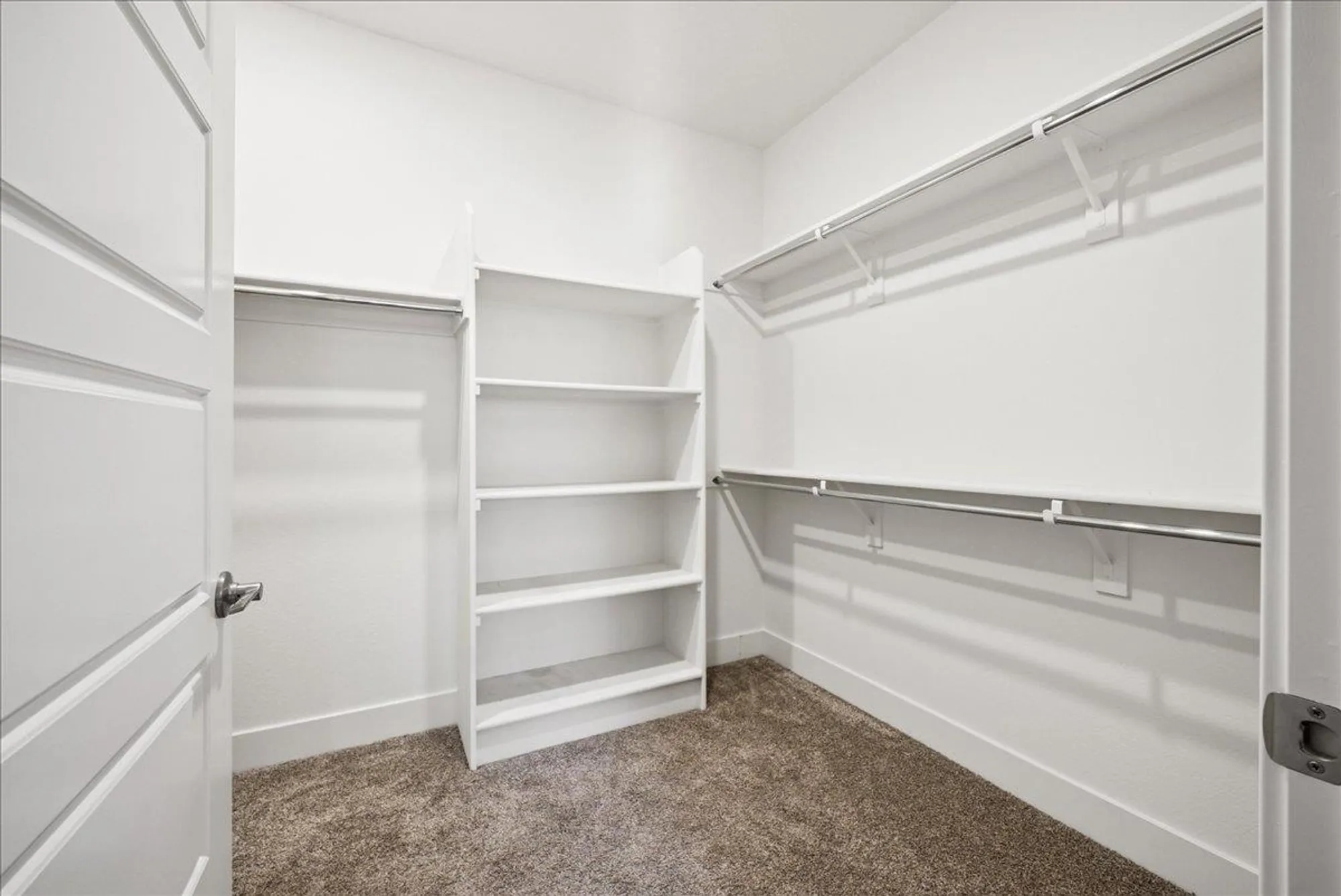 Property Slideshow image 21 of 38 | 7040 orbital ln, Roseville, CA, 95747