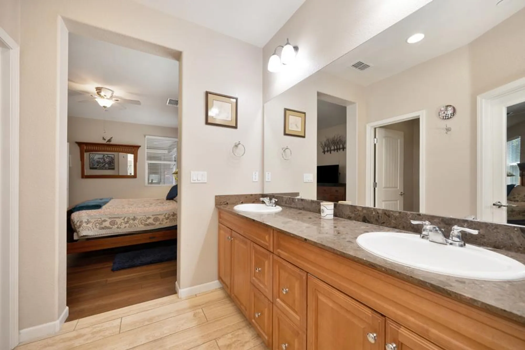 Property Slideshow image 27 of 41 | 9763 dartwell way, Sacramento, CA, 95829