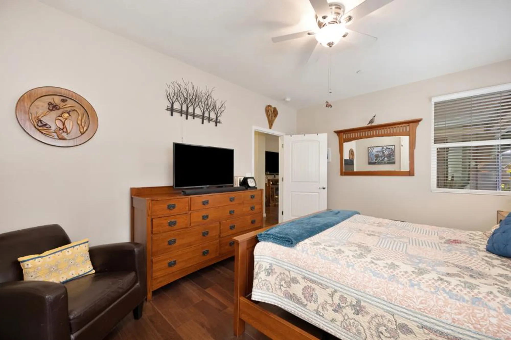 Property Slideshow image 28 of 41 | 9763 dartwell way, Sacramento, CA, 95829