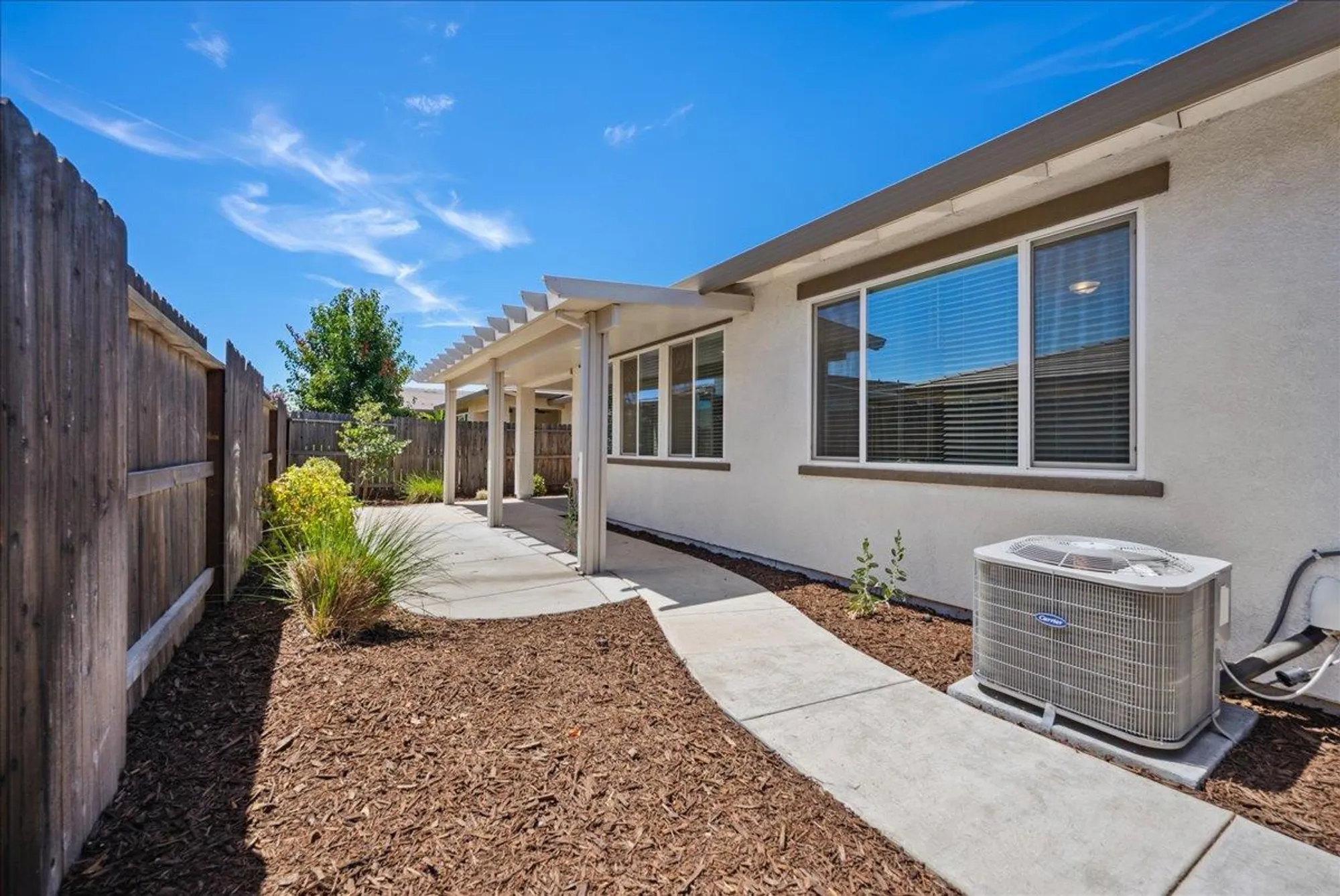 Property Slideshow image 32 of 38 | 7040 orbital ln, Roseville, CA, 95747