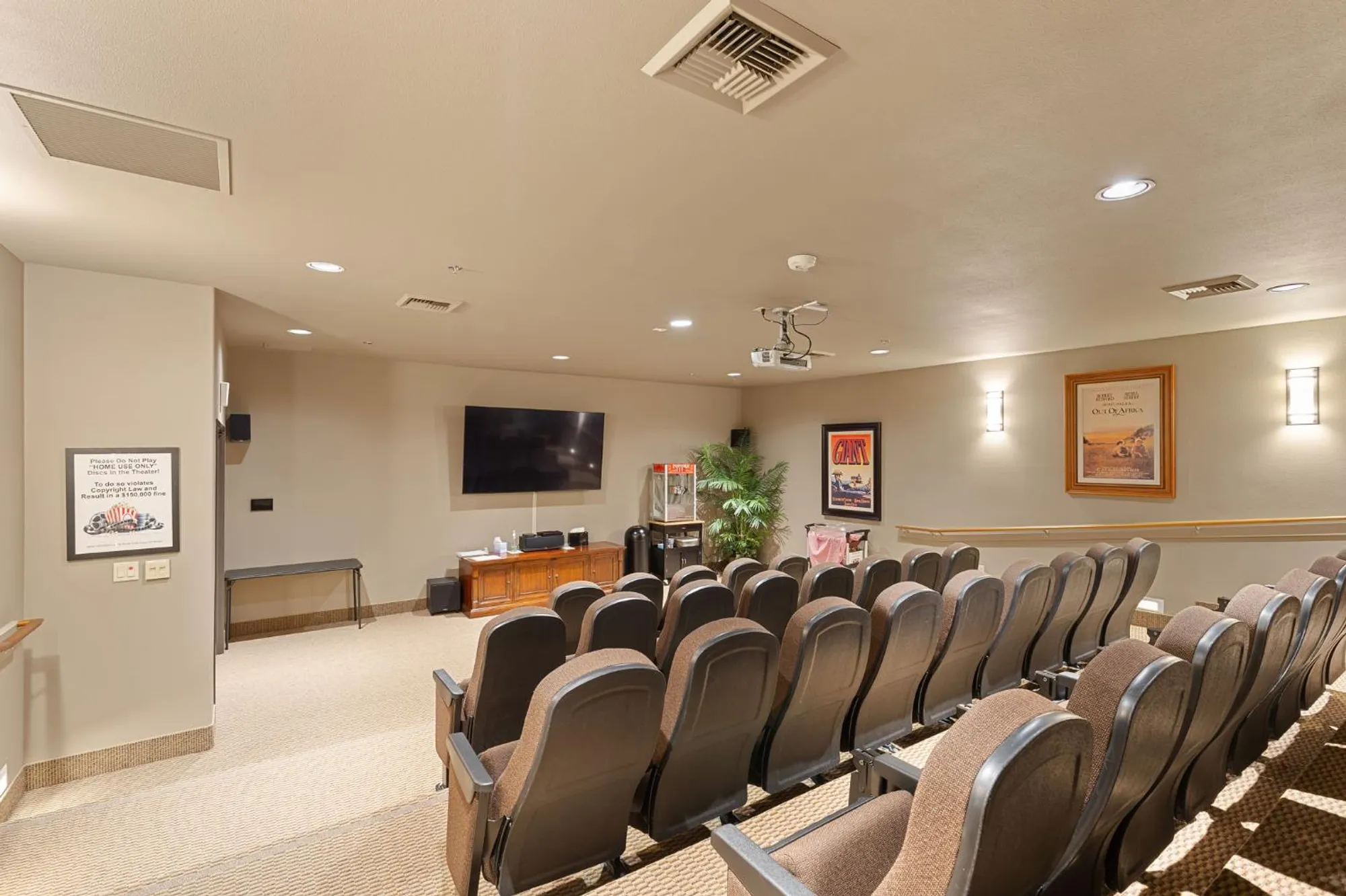 Property Slideshow image 30 of 38 | 4036 hovnanian dr, Sacramento, CA, 95834