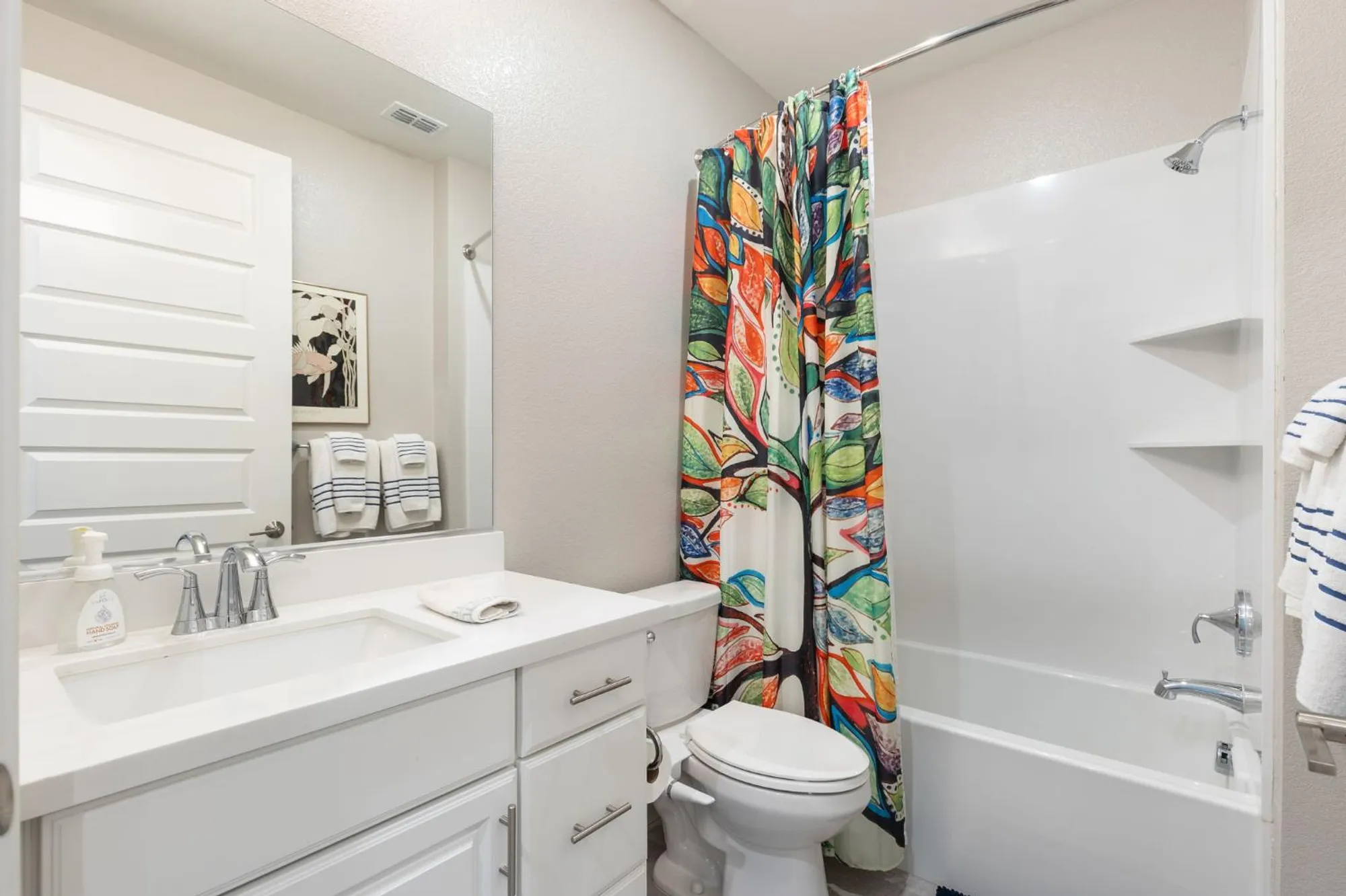 Property Slideshow image 18 of 38 | 4036 hovnanian dr, Sacramento, CA, 95834