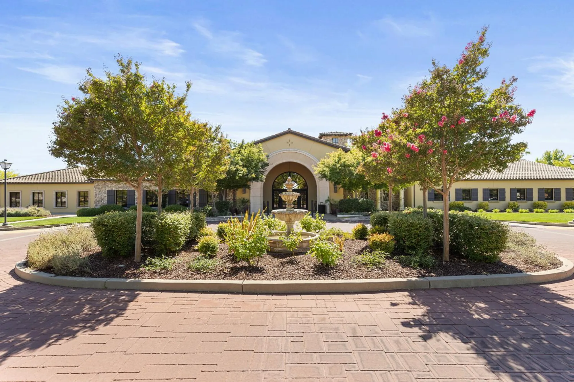 Property Slideshow image 24 of 38 | 4036 hovnanian dr, Sacramento, CA, 95834