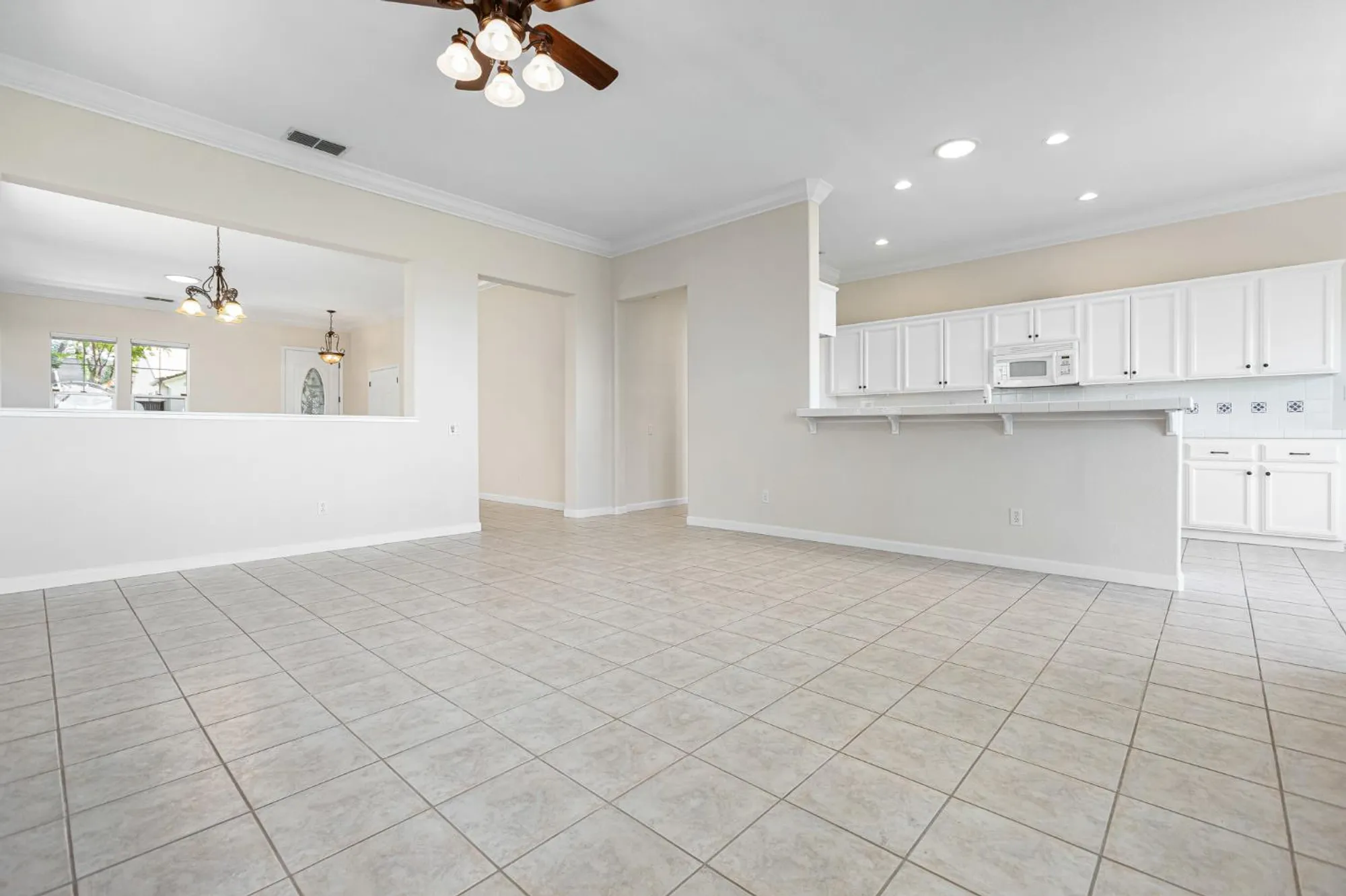 Property Slideshow image 8 of 41 | 4000 coldwater dr, Rocklin, CA, 95765