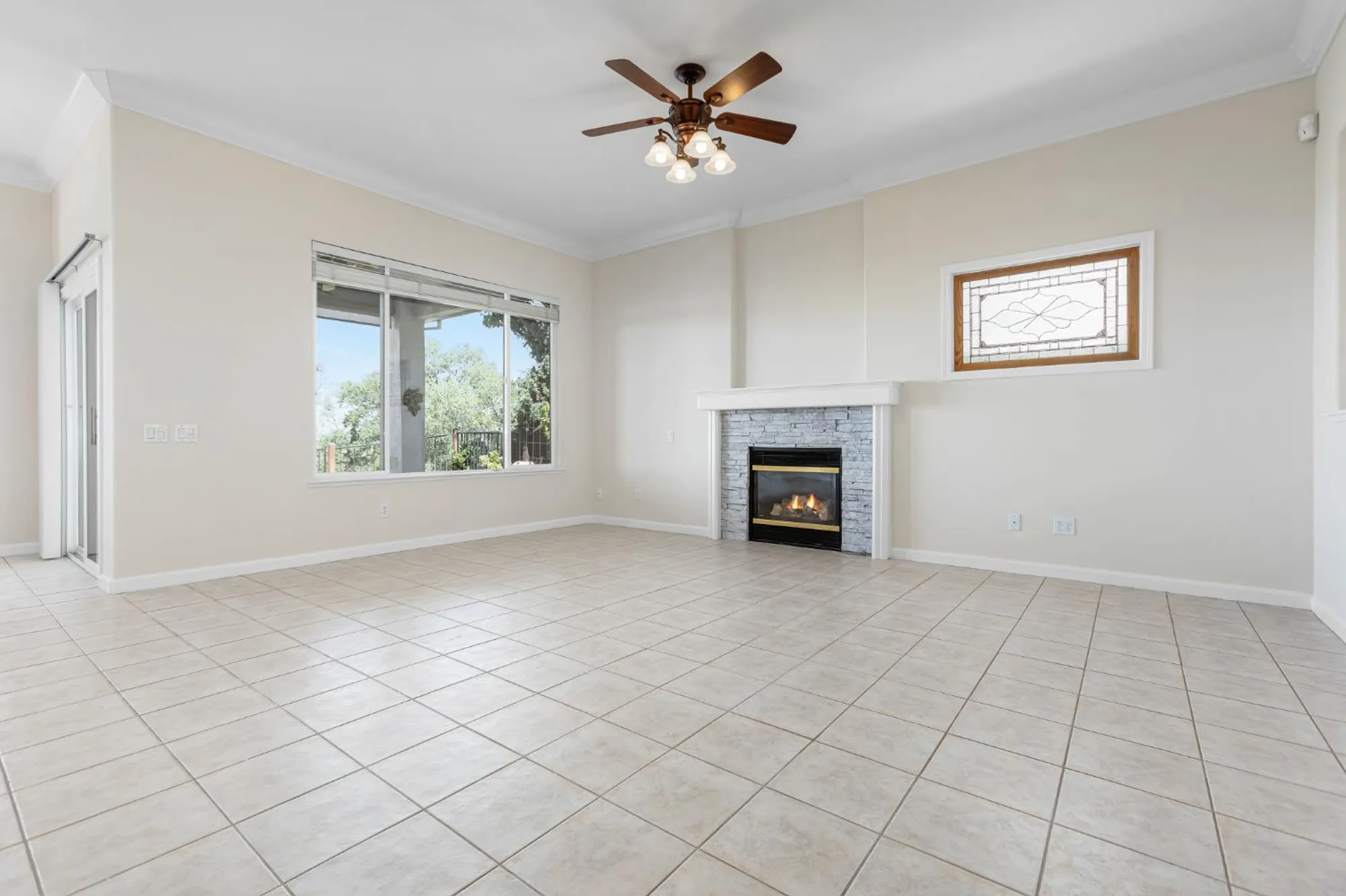 Property Slideshow image 13 of 41 | 4000 coldwater dr, Rocklin, CA, 95765