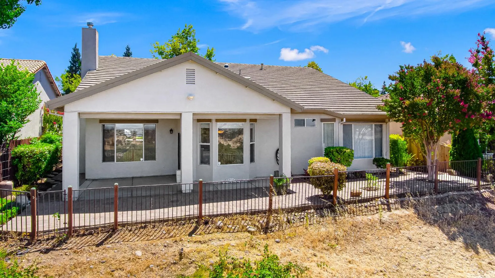 Property Slideshow image 34 of 41 | 4000 coldwater dr, Rocklin, CA, 95765