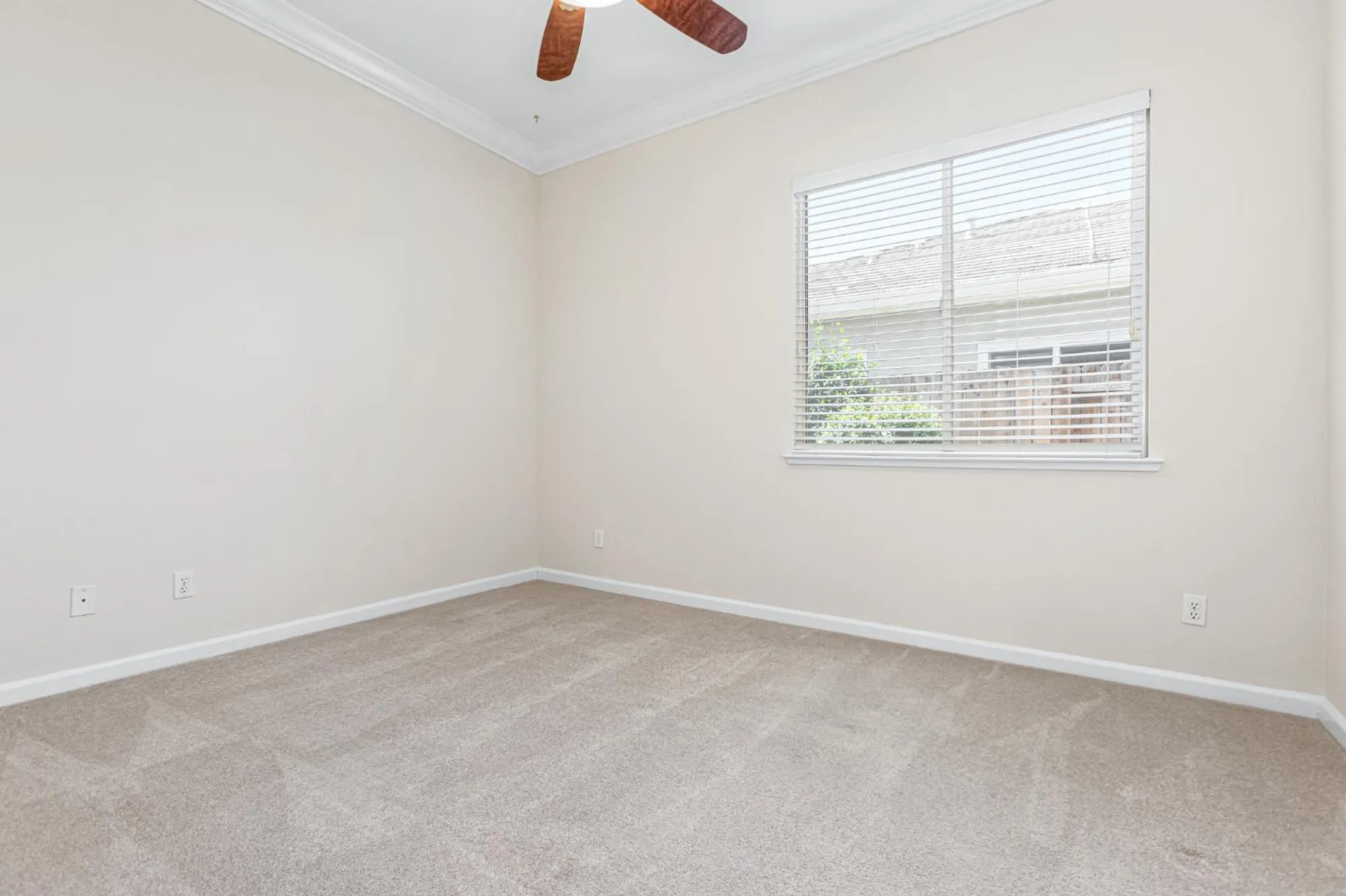 Property Slideshow image 22 of 41 | 4000 coldwater dr, Rocklin, CA, 95765