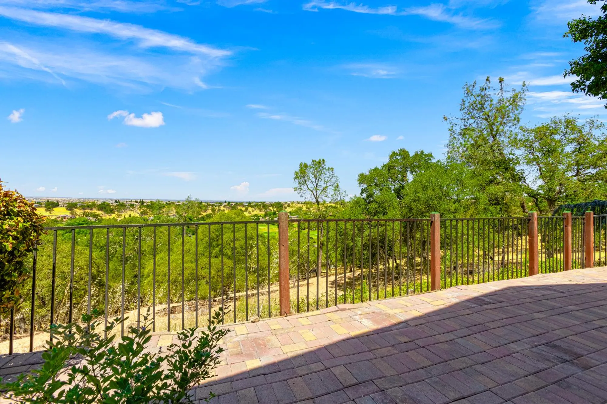 Property Slideshow image 37 of 41 | 4000 coldwater dr, Rocklin, CA, 95765