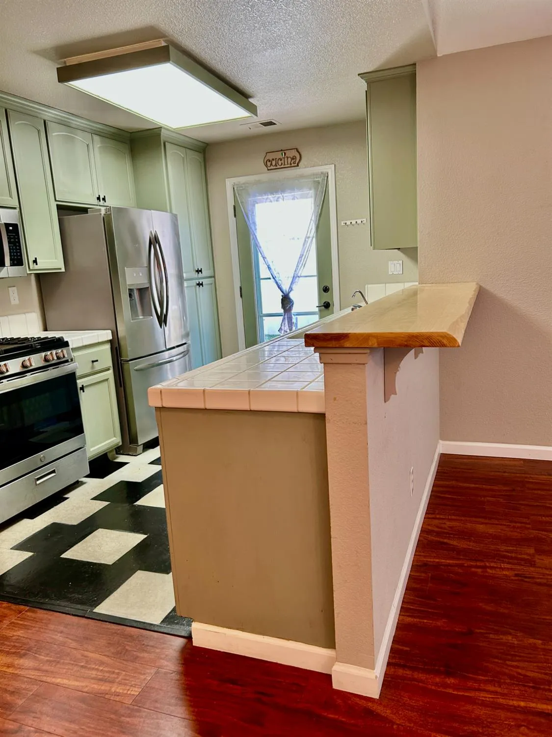 Property Slideshow image 42 of 43 | 677 village dr, Galt, CA, 95632