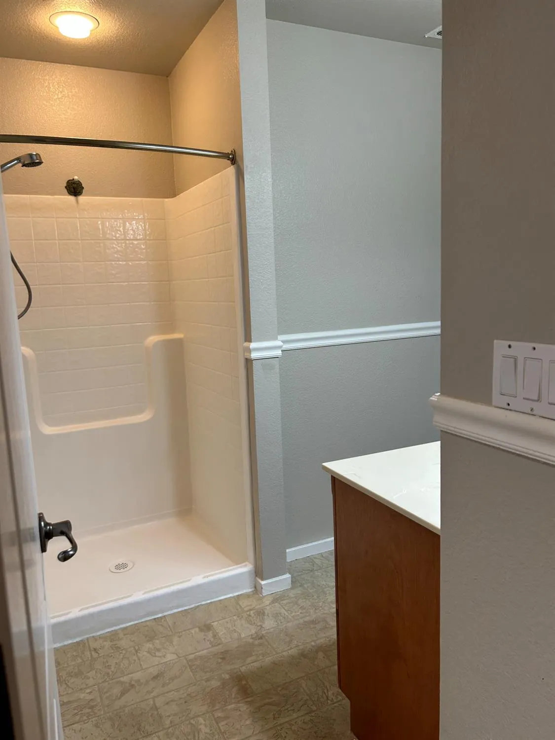 Property Slideshow image 31 of 43 | 677 village dr, Galt, CA, 95632