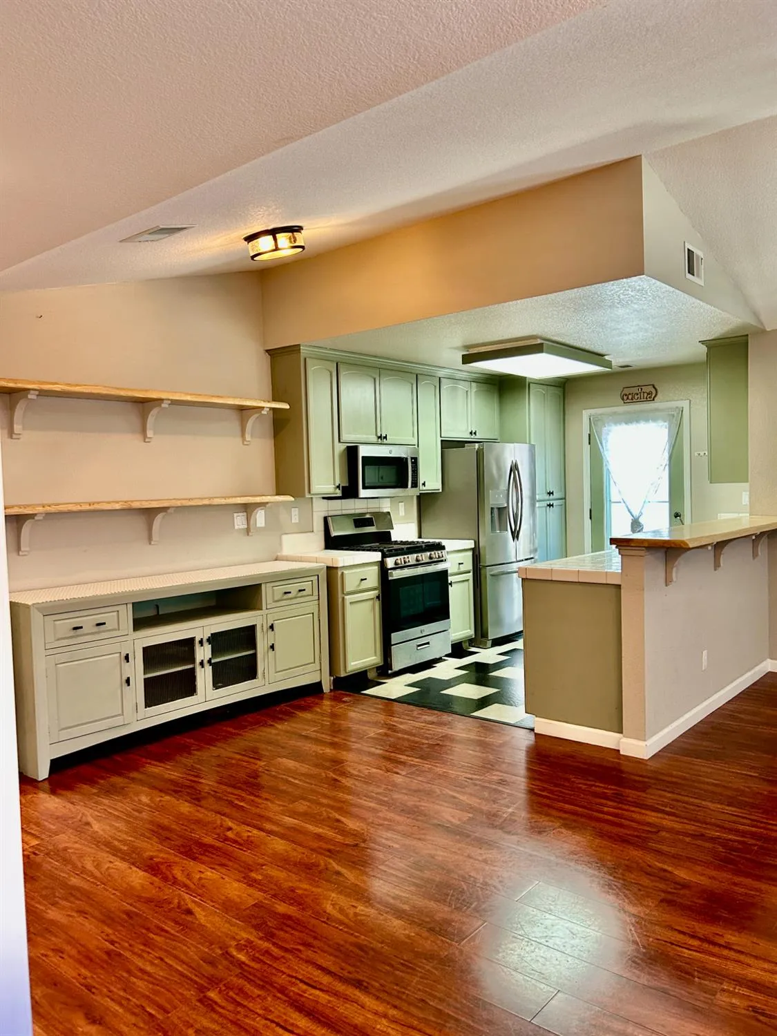 Property Slideshow image 40 of 43 | 677 village dr, Galt, CA, 95632