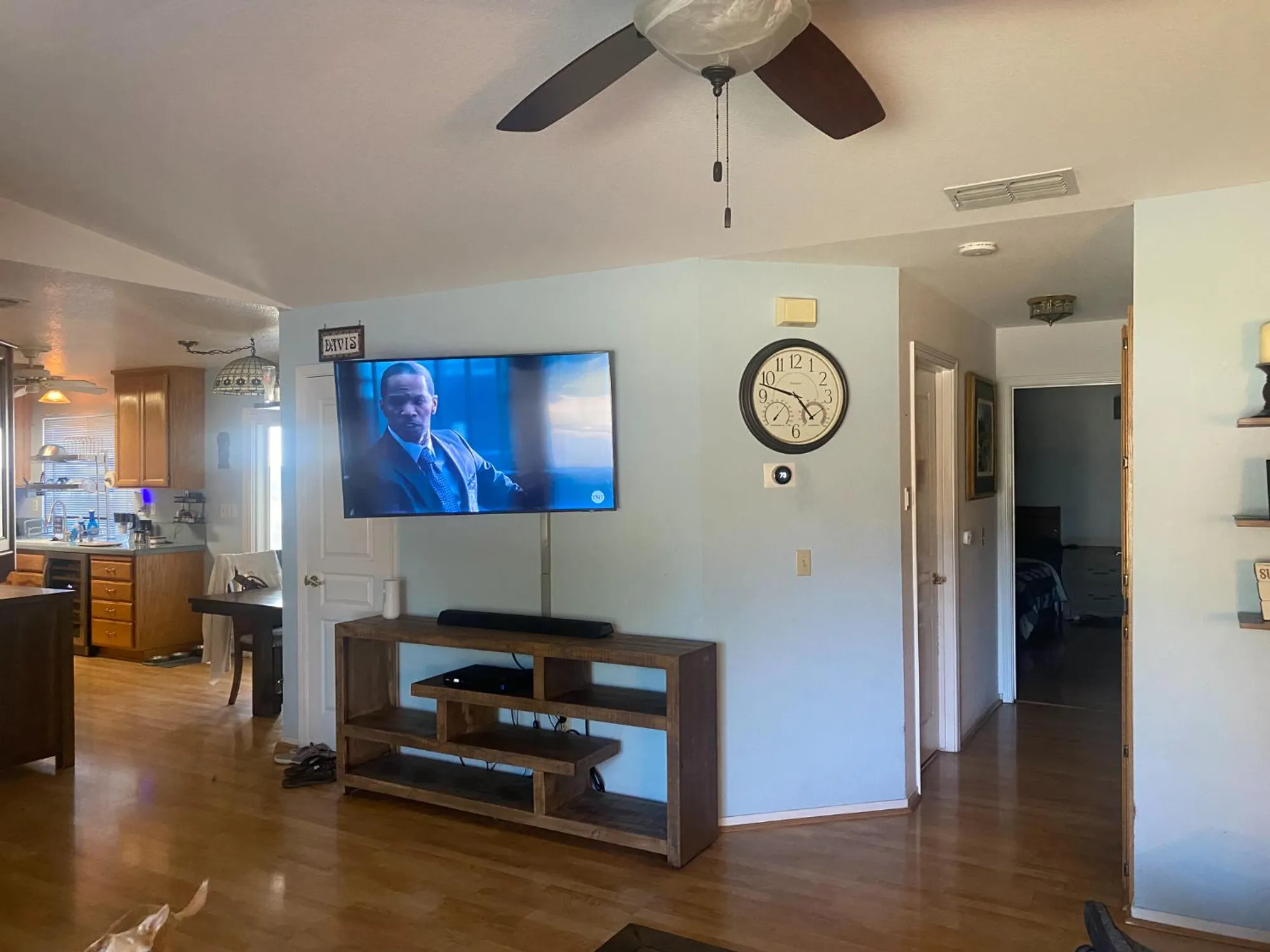 Property Slideshow image 6 of 63 | 7566 sunmore ln, Sacramento, CA, 95828