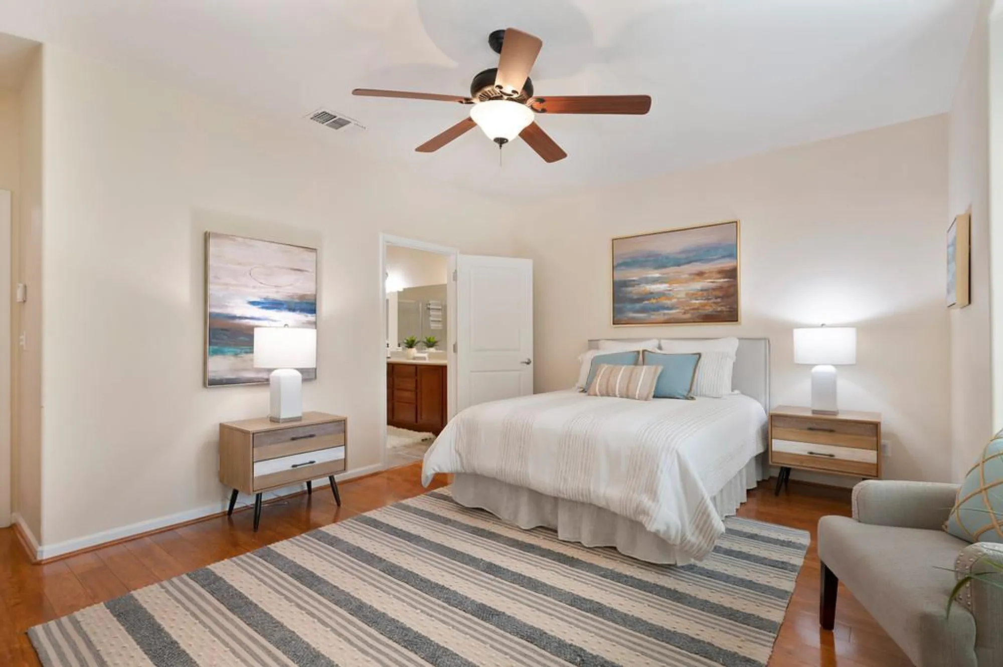 Property Slideshow image 23 of 42 | 7632 chatsworth cir, Elk Grove, CA, 95757