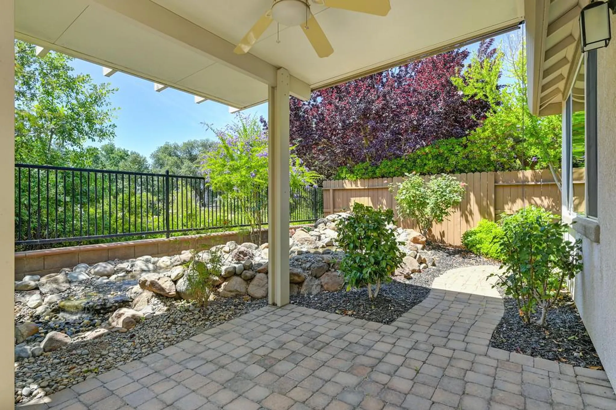 Property Slideshow image 35 of 42 | 7632 chatsworth cir, Elk Grove, CA, 95757