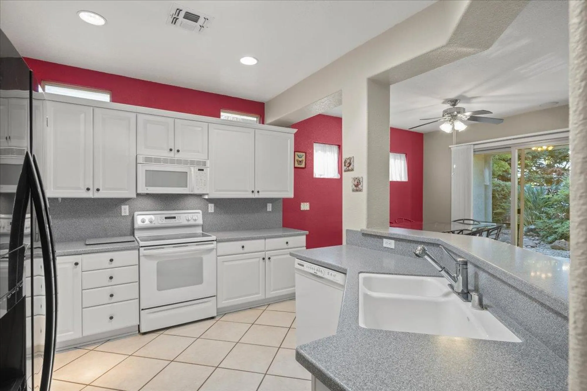 Property Slideshow image 10 of 33 | 1975 mary rose ln, Lincoln, CA, 95648