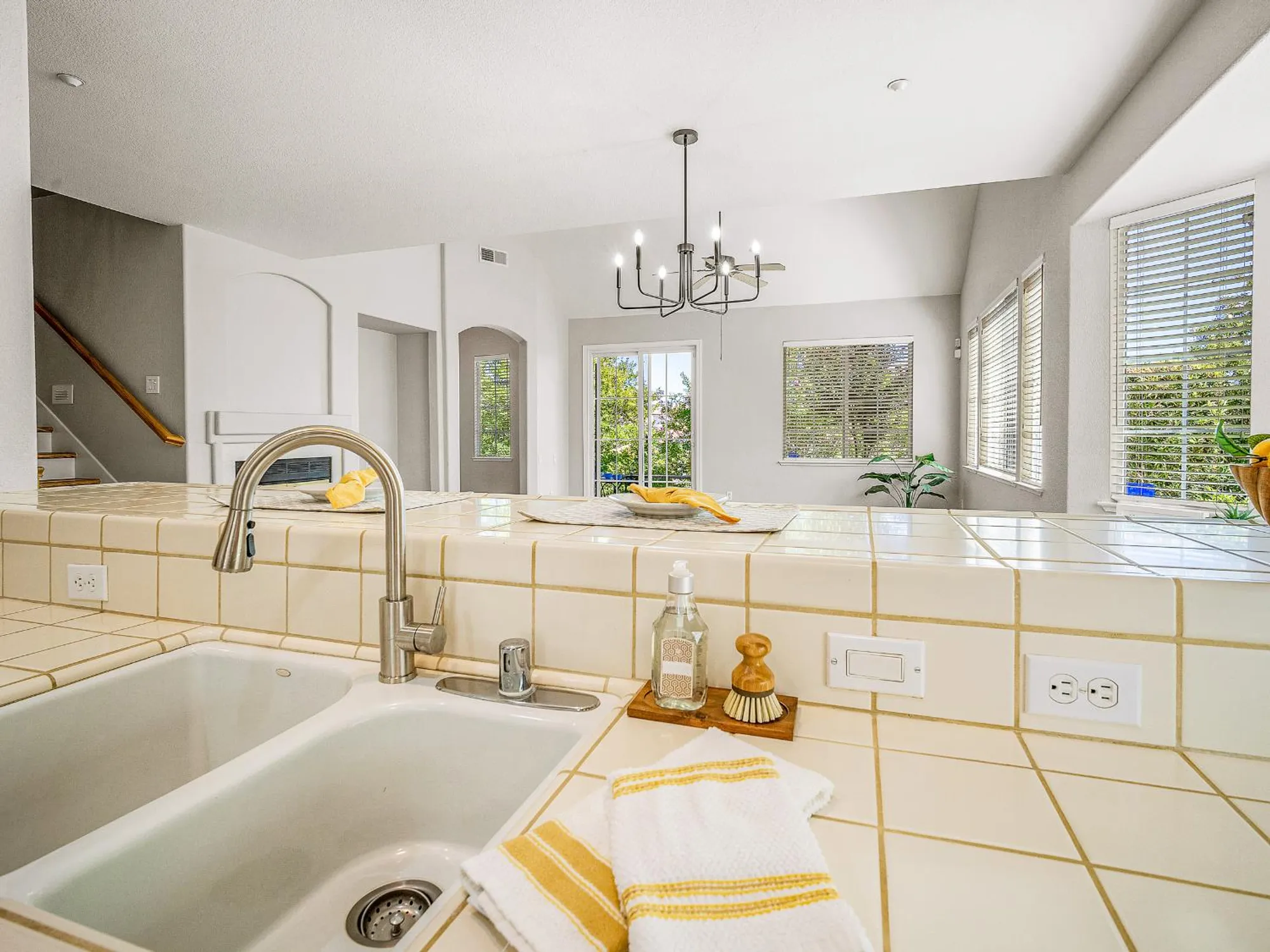 Property Slideshow image 4 of 44 | 3853 park dr, El Dorado Hills, CA, 95762