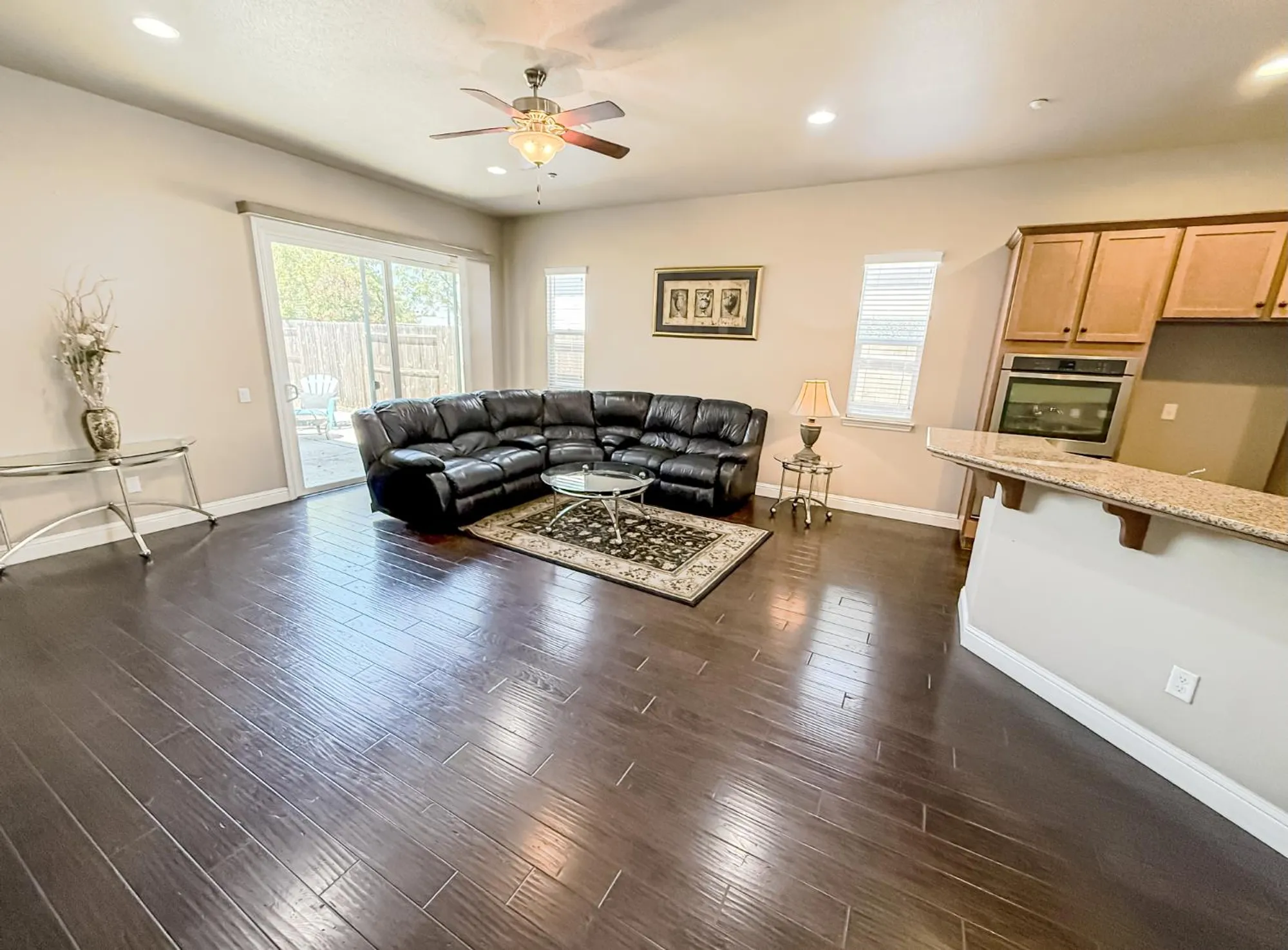 Property Slideshow image 11 of 33 | 2144 arlington dr, Roseville, CA, 95747