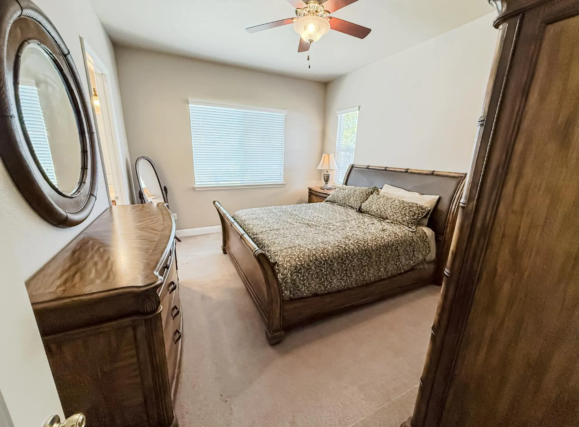 Property Slideshow image 13 of 33 | 2144 arlington dr, Roseville, CA, 95747