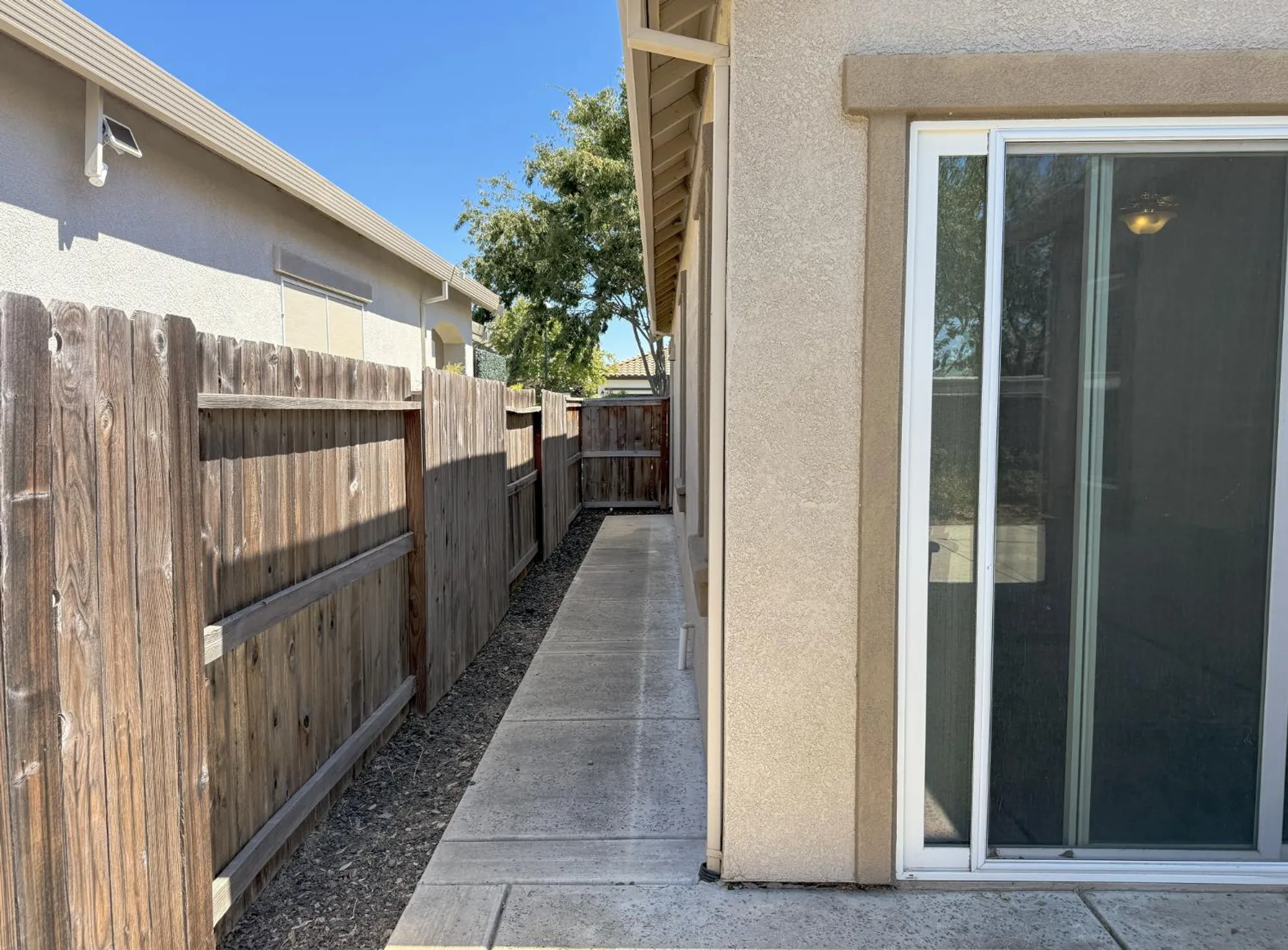 Property Slideshow image 27 of 33 | 2144 arlington dr, Roseville, CA, 95747