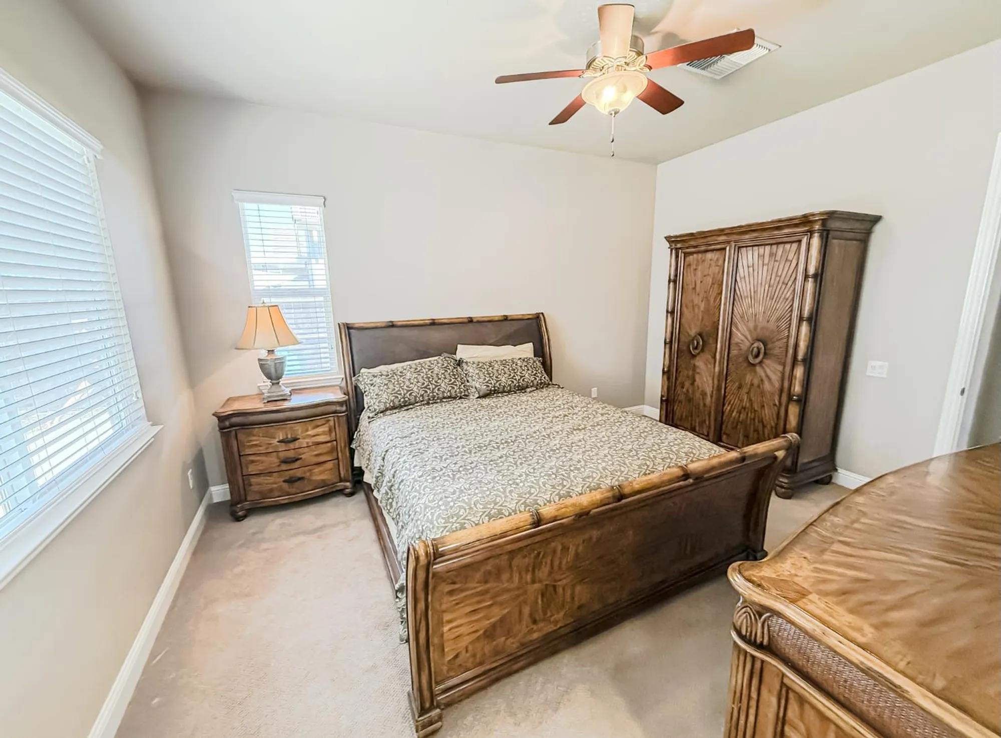 Property Slideshow image 14 of 33 | 2144 arlington dr, Roseville, CA, 95747