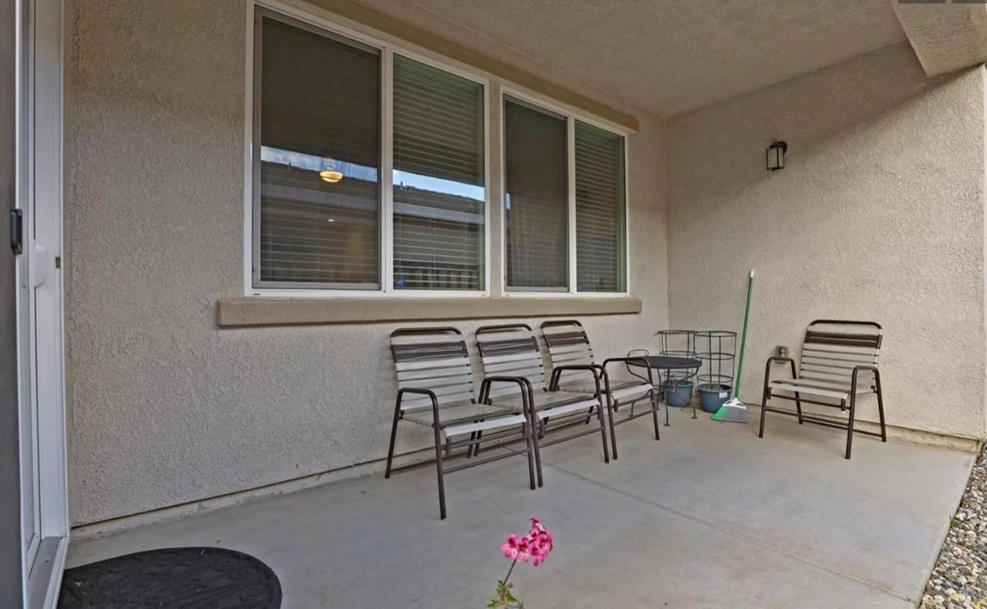 Property Slideshow image 18 of 27 | 4040 arco del paso ln, Sacramento, CA, 95834