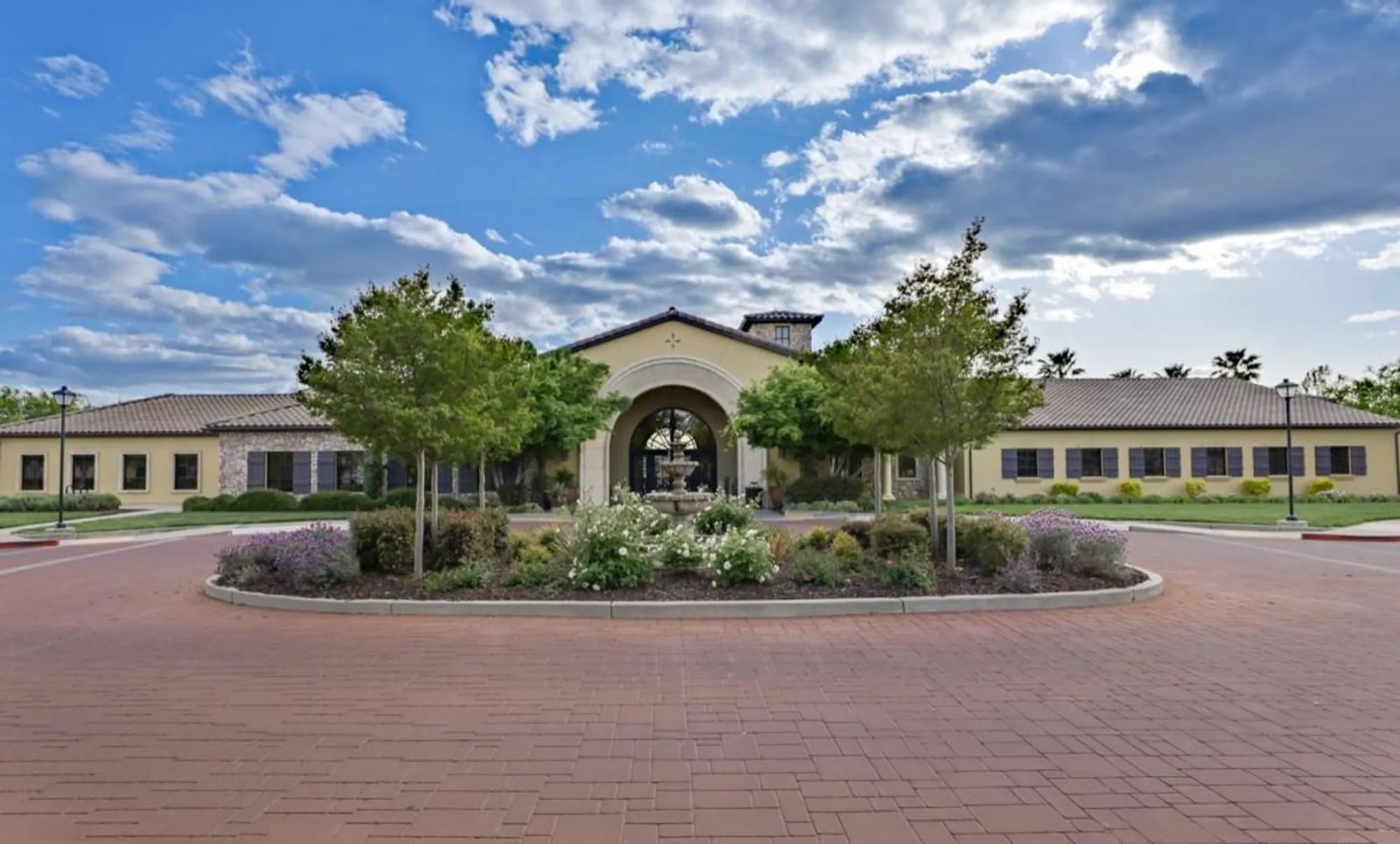 Property Slideshow image 20 of 27 | 4040 arco del paso ln, Sacramento, CA, 95834