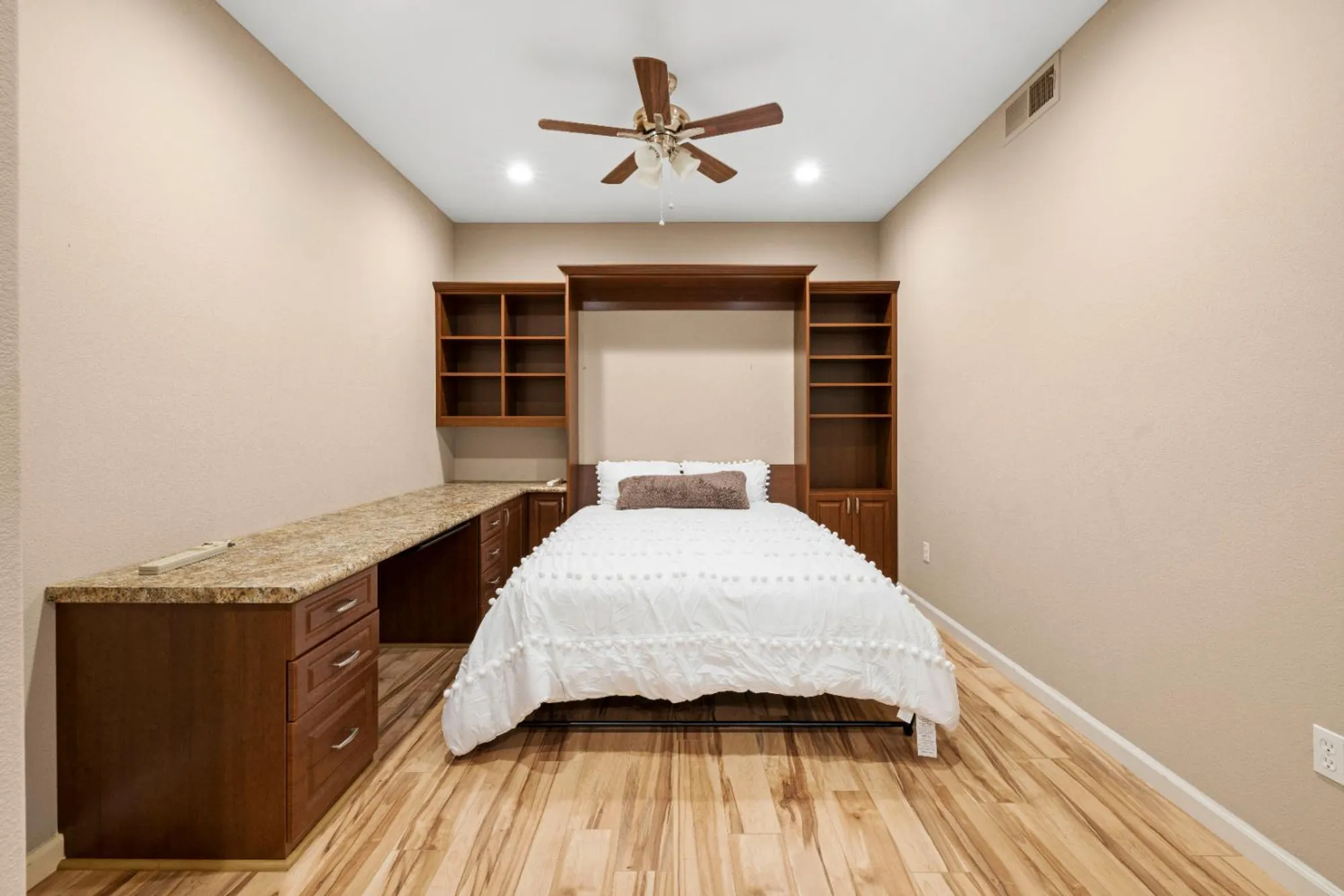 Property Slideshow image 20 of 27 | 1550 topanga ln unit 107, Lincoln, CA, 95648