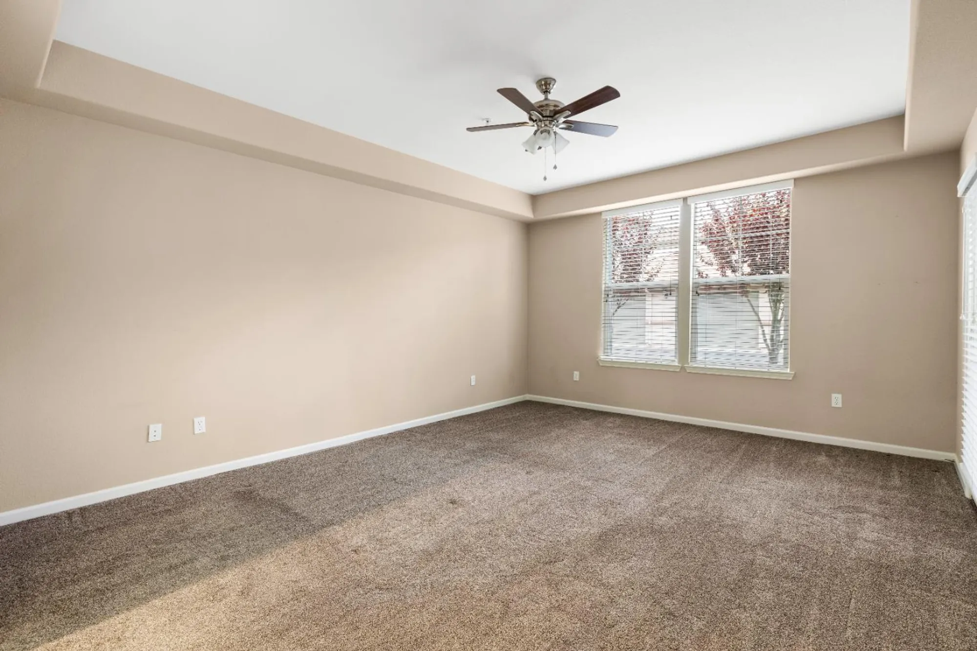 Property Slideshow image 15 of 27 | 1550 topanga ln unit 107, Lincoln, CA, 95648